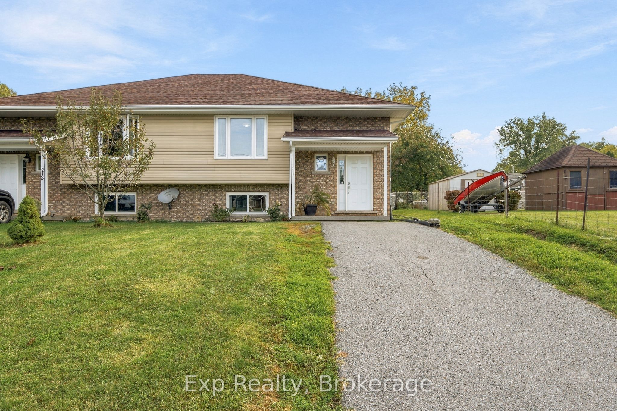216 Brant Street Property Photo 1