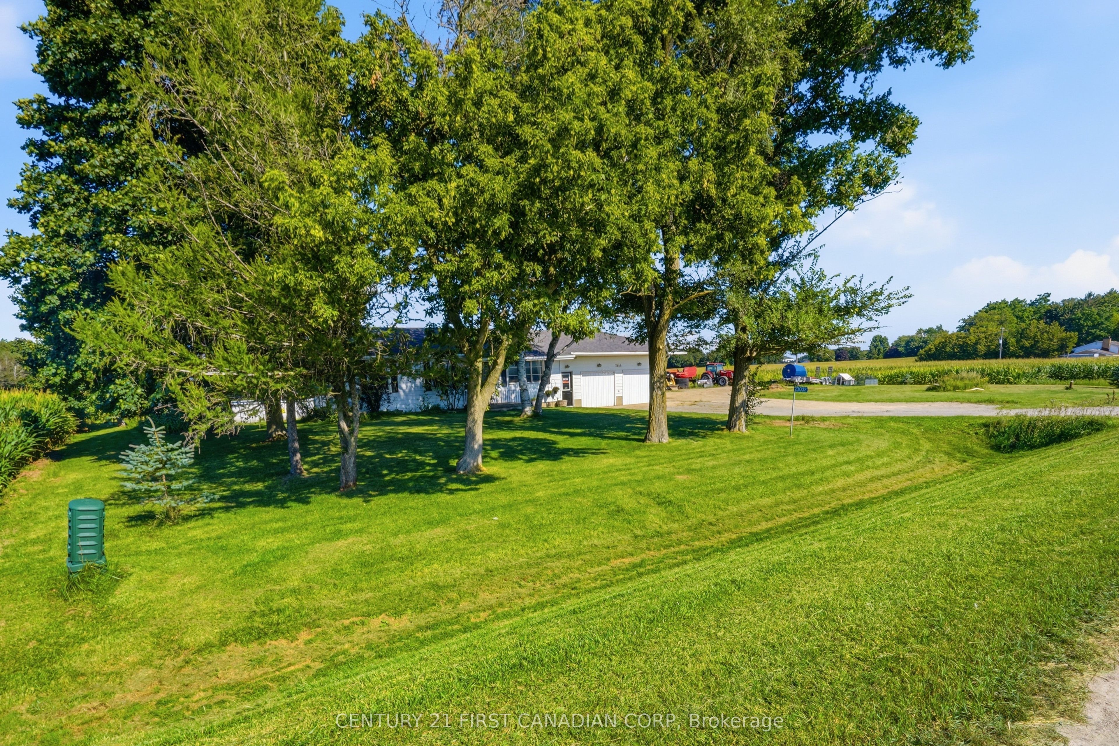 23032 Highbury Avenue N Property Photo 4
