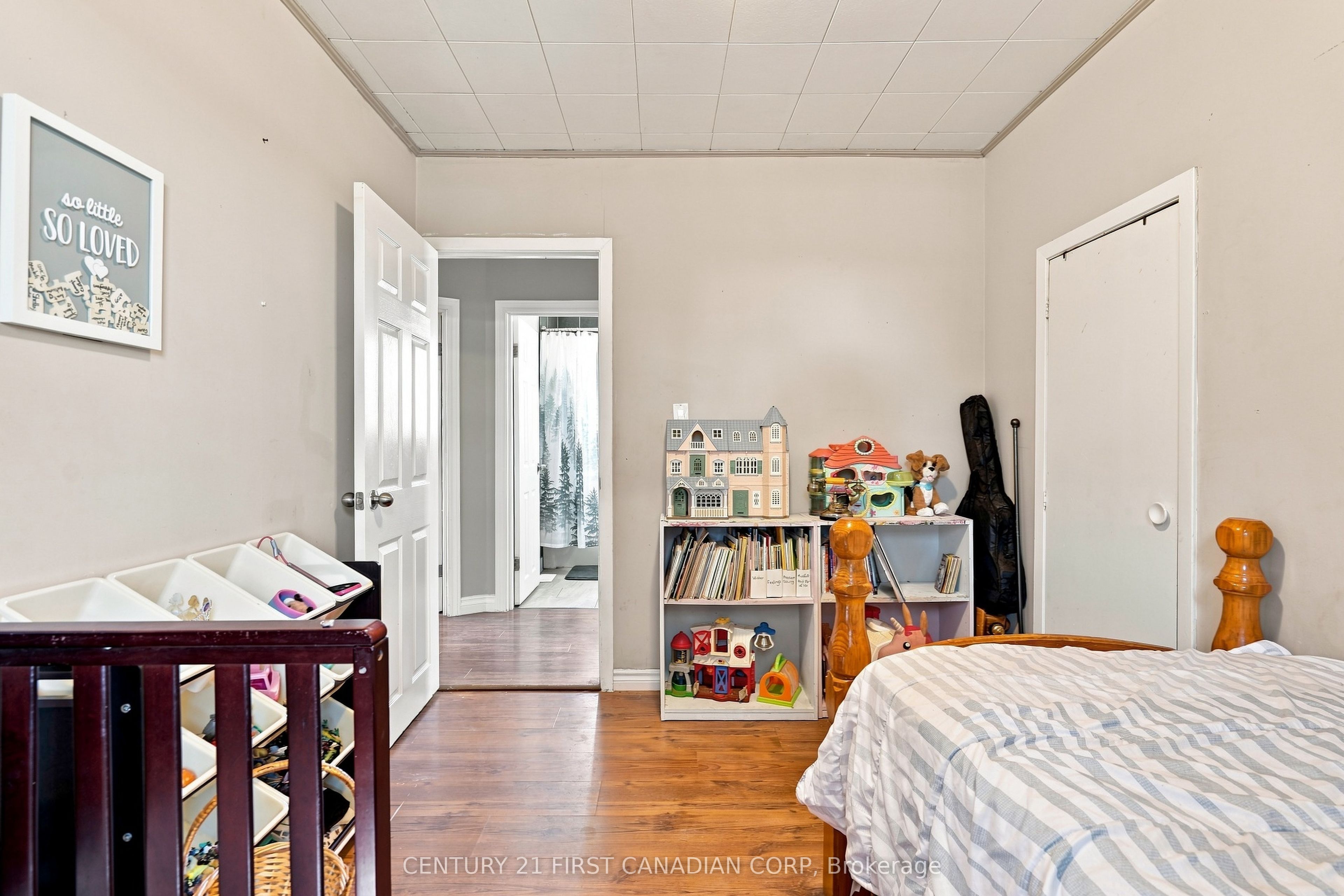 23032 Highbury Avenue N Property Photo 16