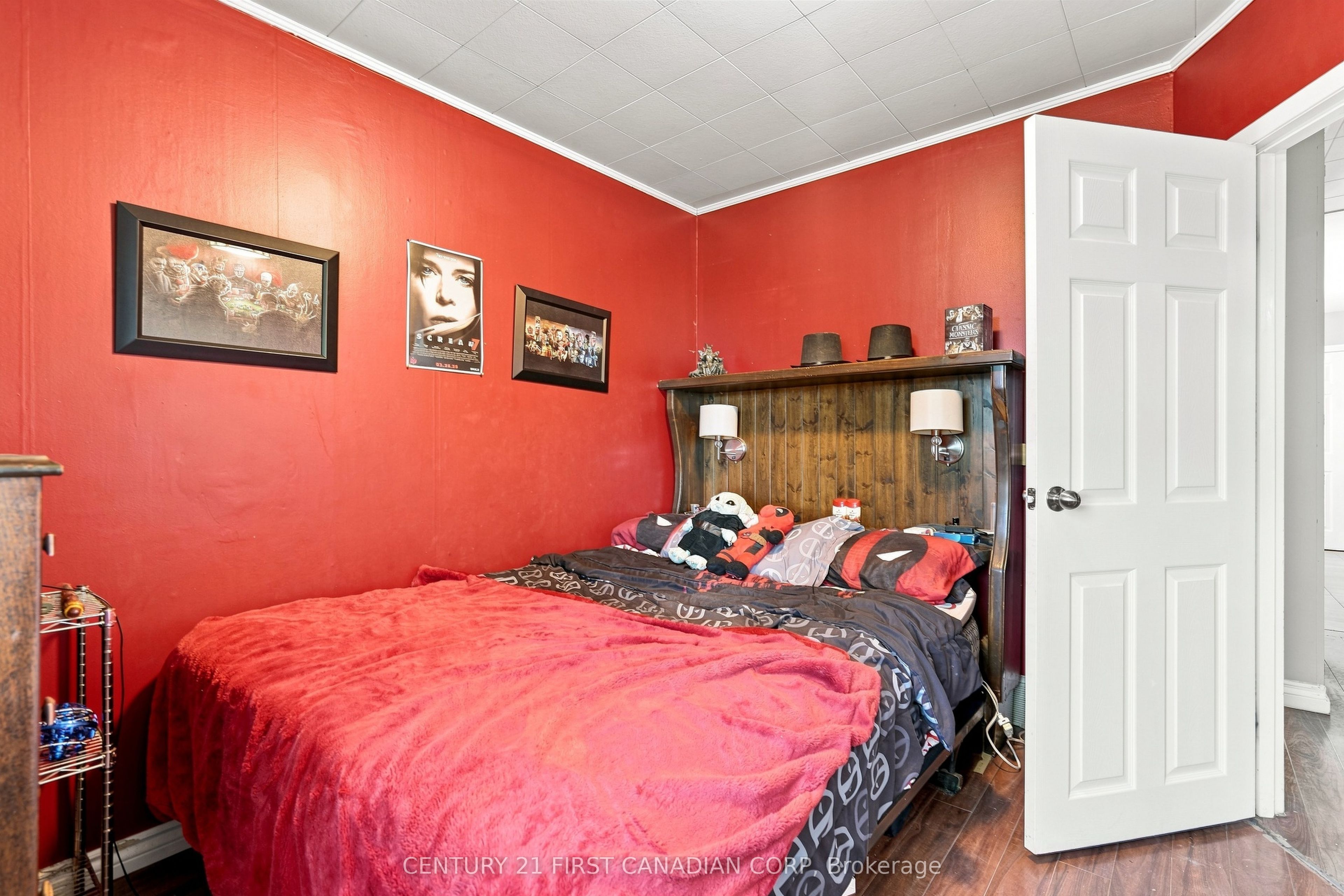 23032 Highbury Avenue N Property Photo 19