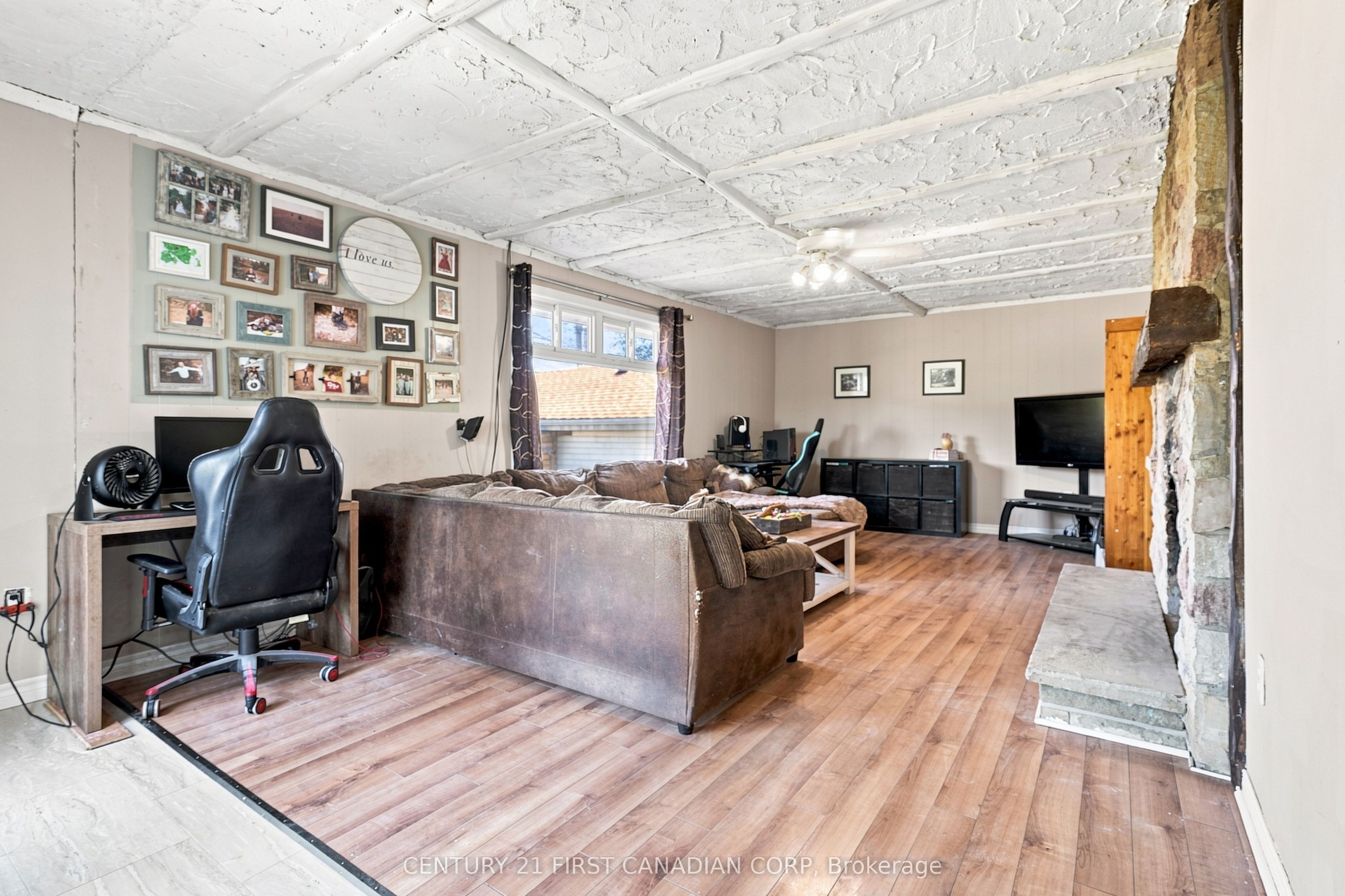 23032 Highbury Avenue N Property Photo 24