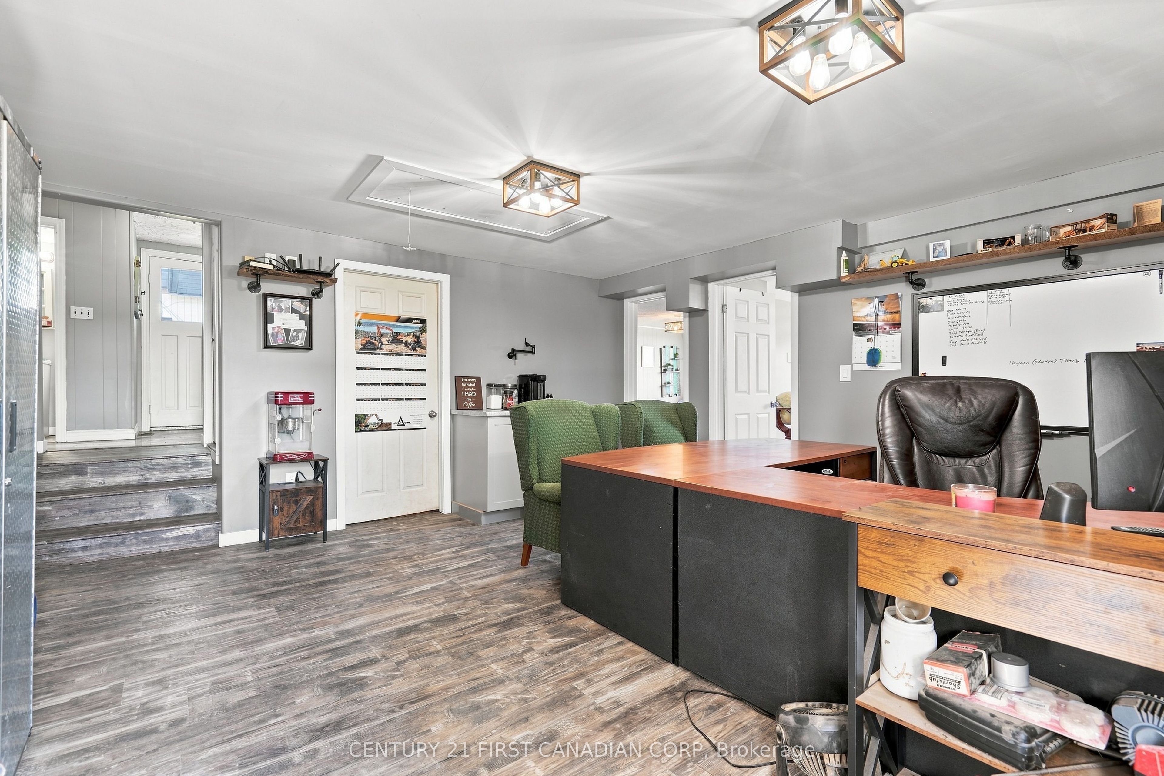23032 Highbury Avenue N Property Photo 29