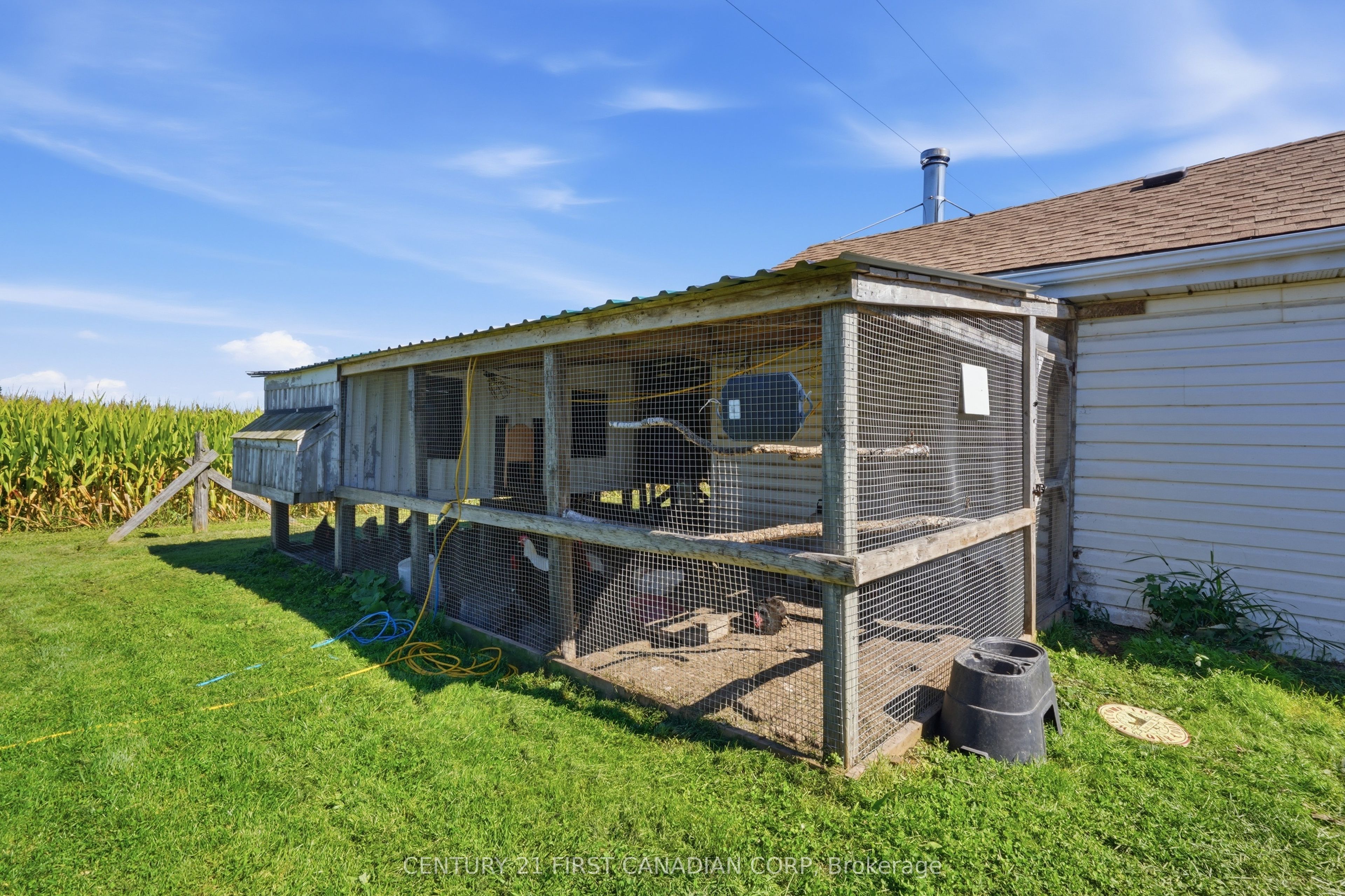 23032 Highbury Avenue N Property Photo 39
