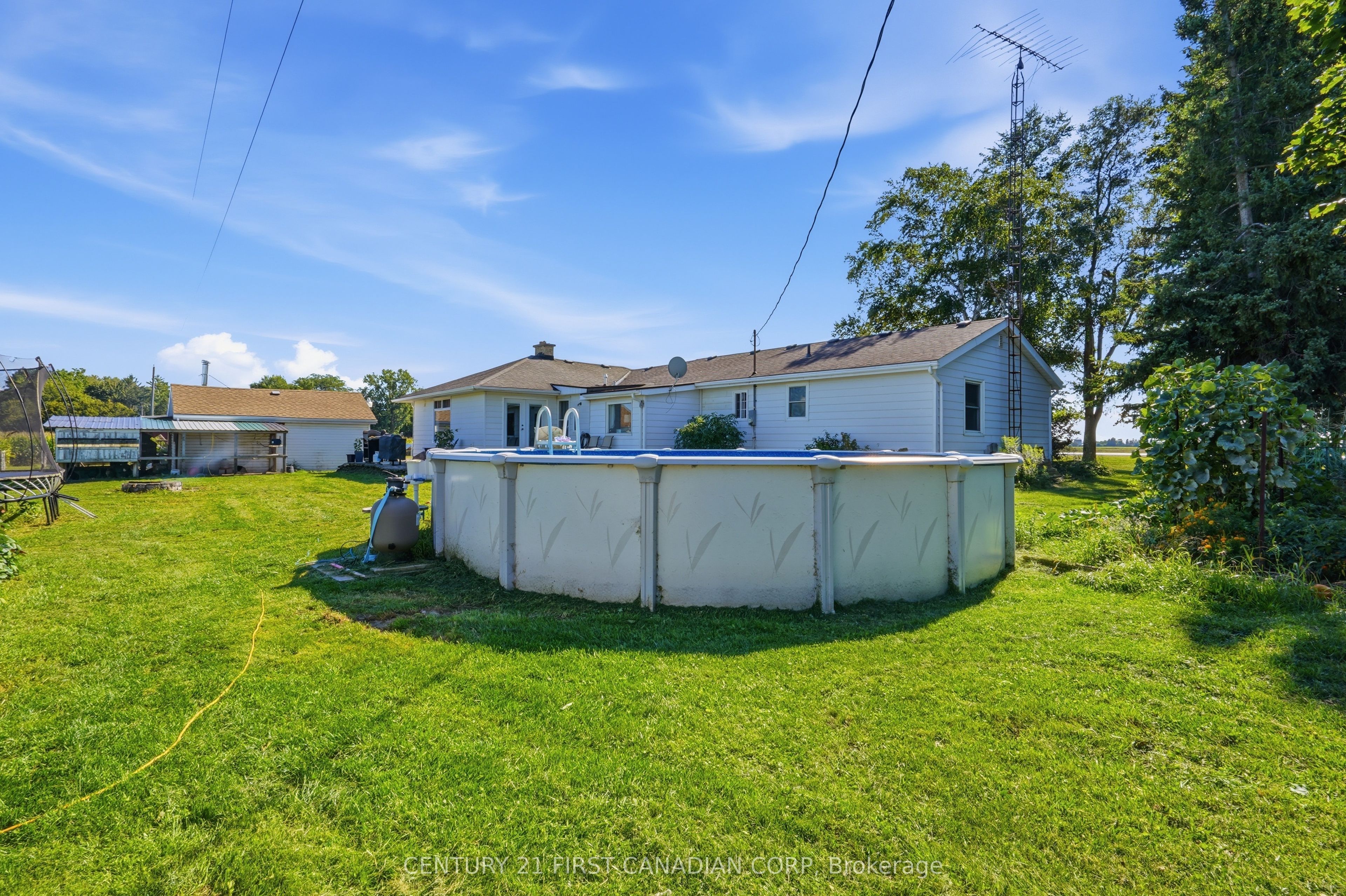 23032 Highbury Avenue N Property Photo 42