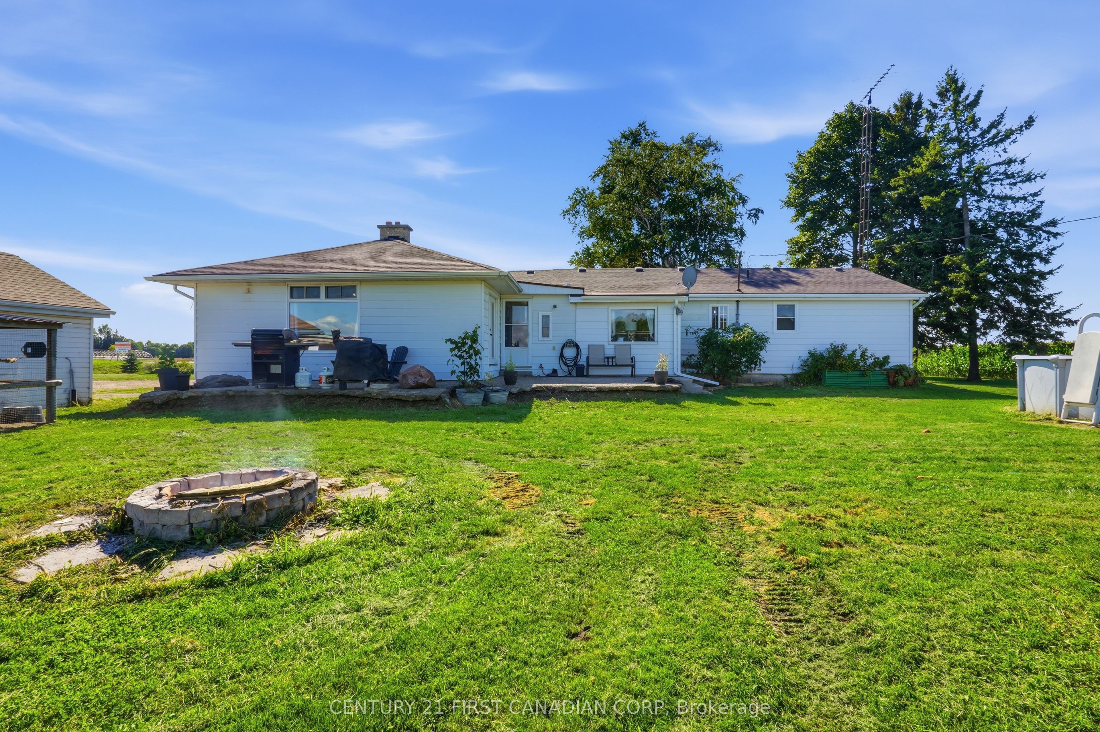 23032 Highbury Avenue N Property Photo 44