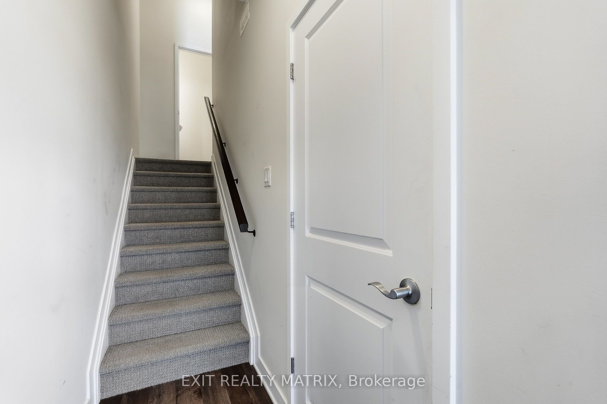 154 Visor Private Property Photo 5