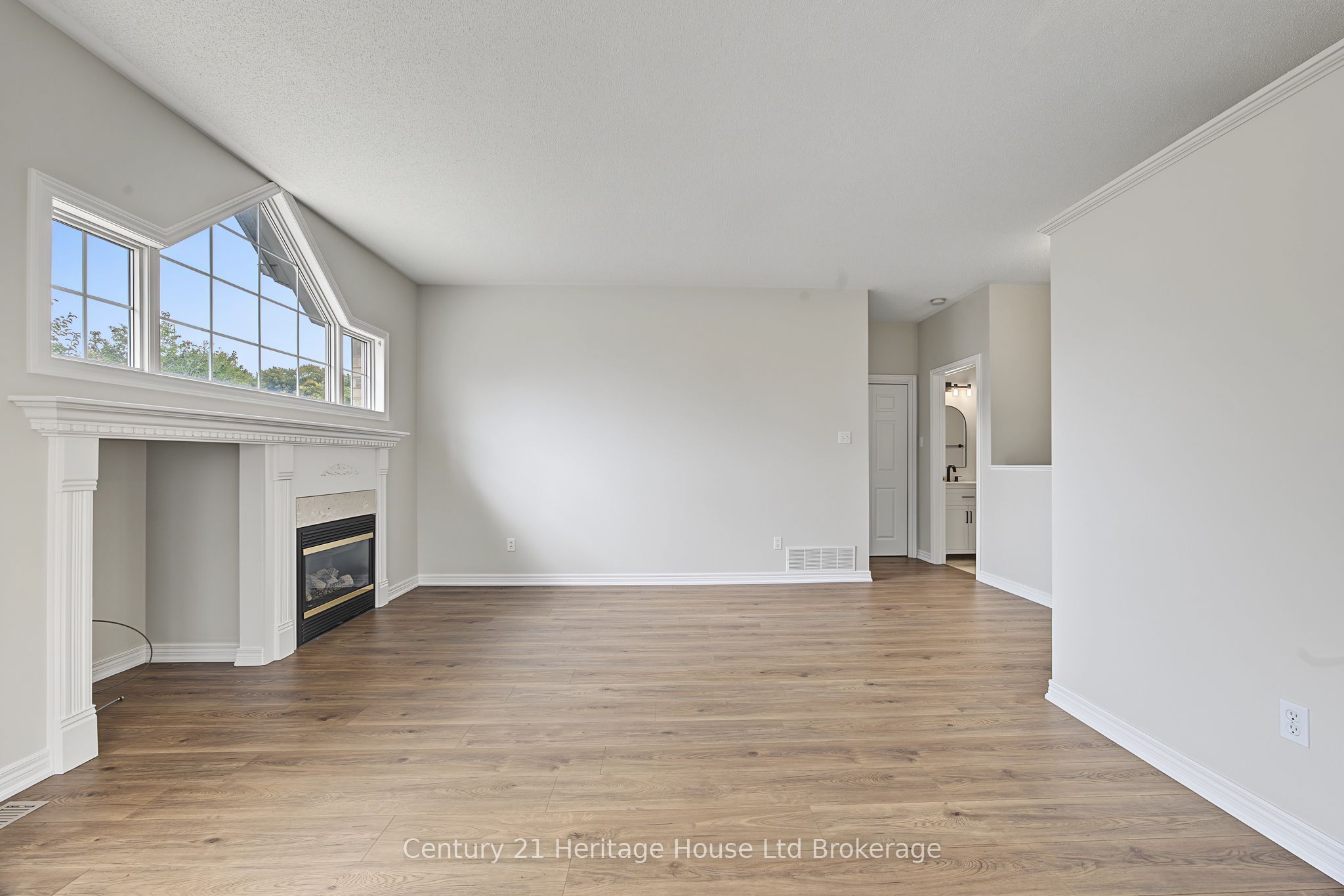 105 King Street 1 Property Photo 7