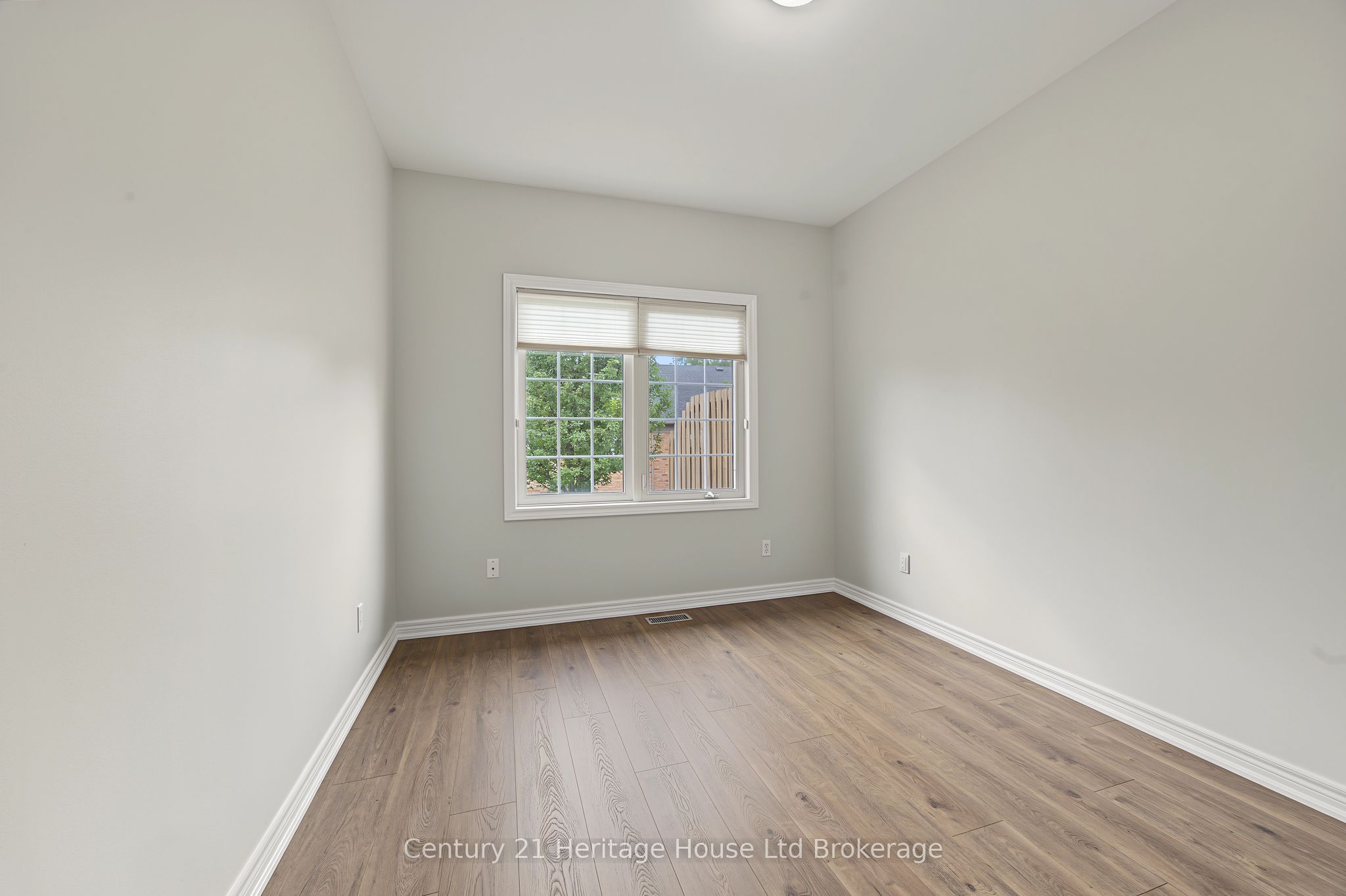 105 King Street 1 Property Photo 9