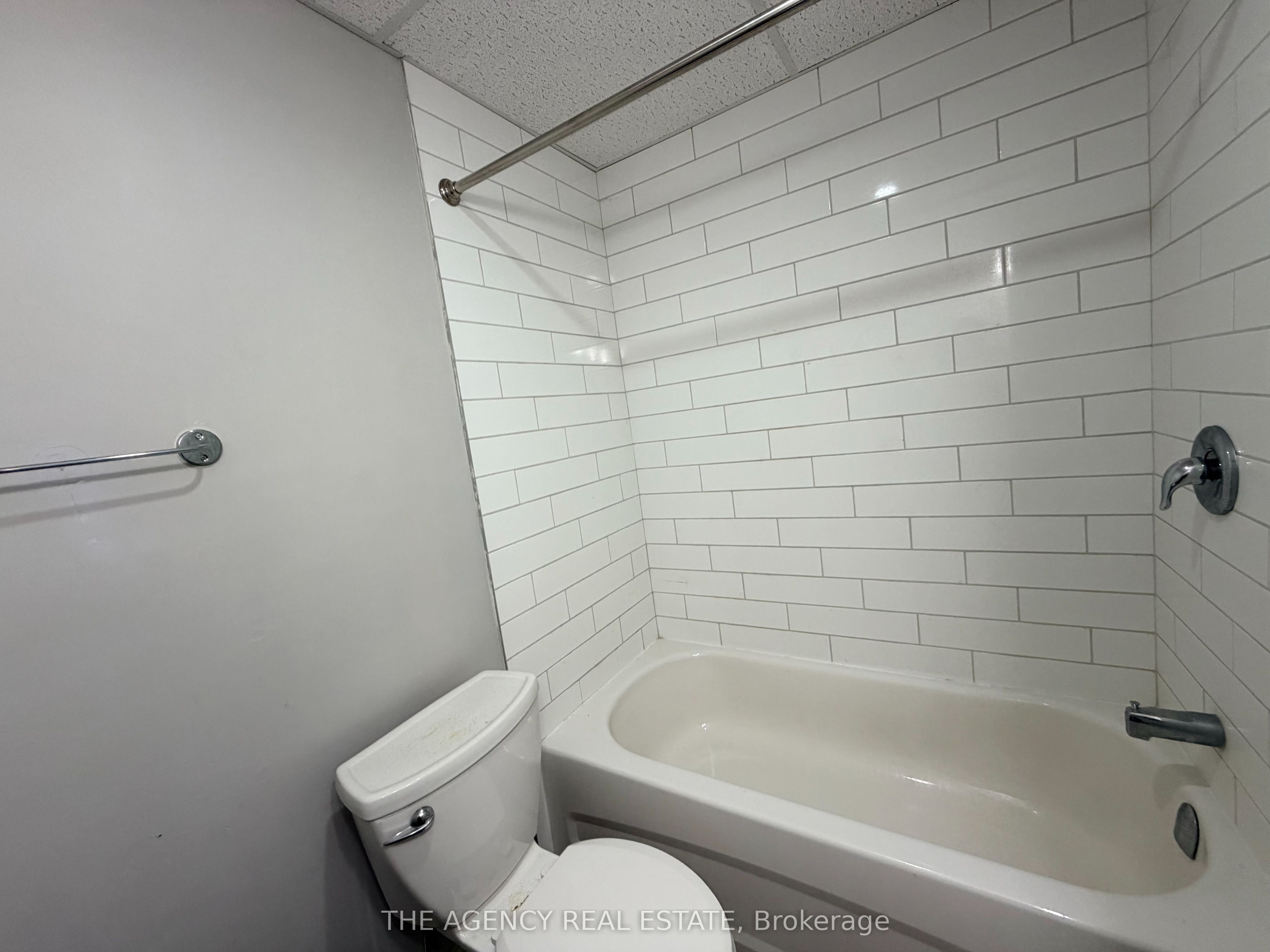 91 Thames Street S 305 Property Photo 7