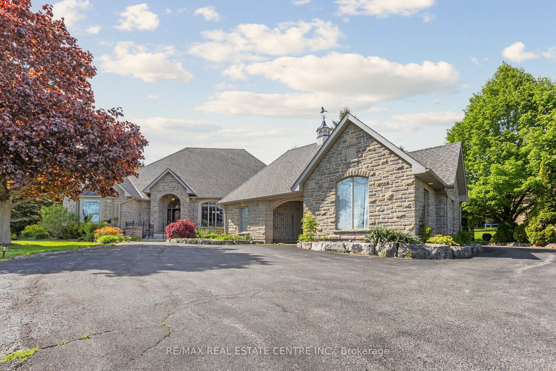 6 Fox Run Road Property Photo 3