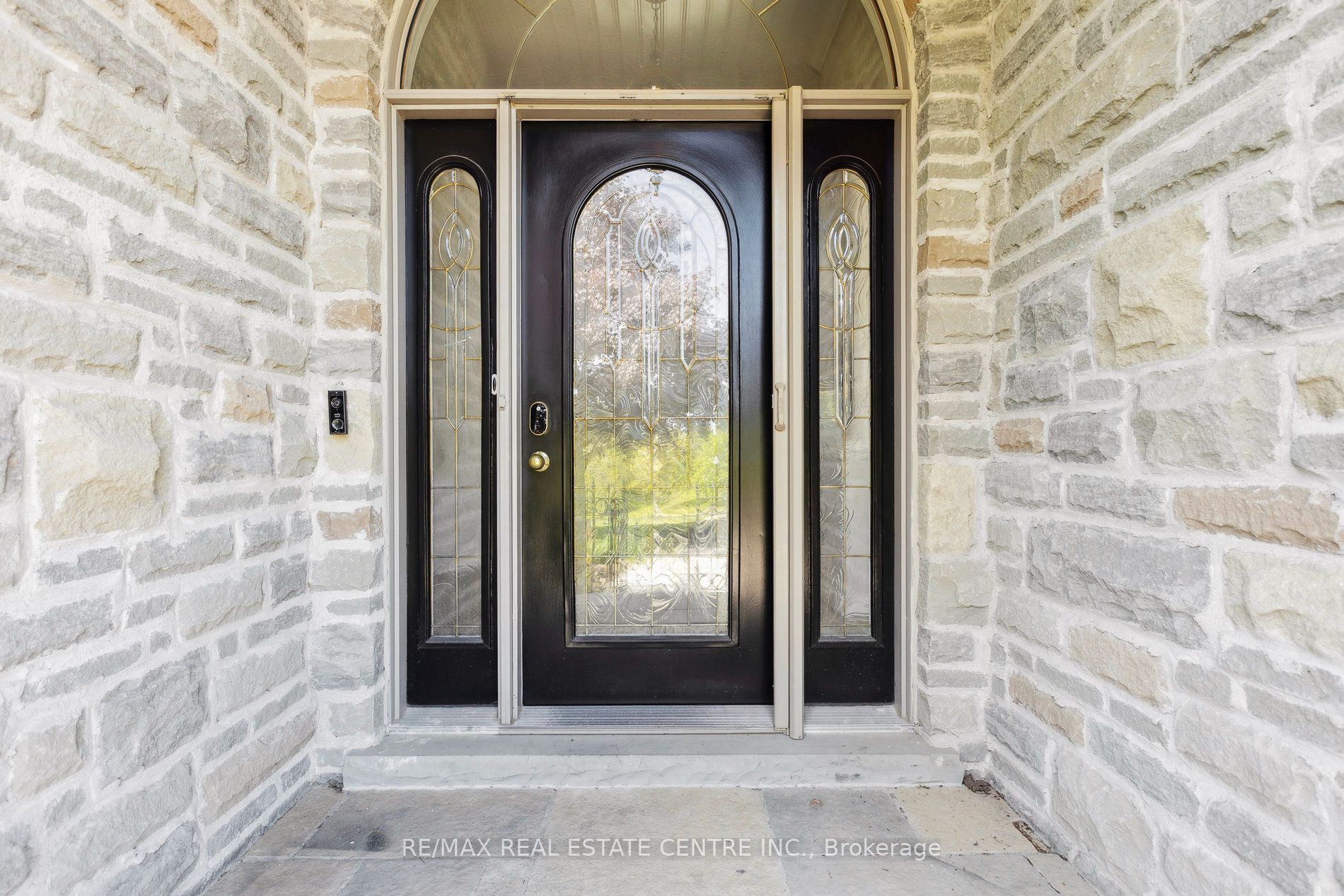 6 Fox Run Road Property Photo 7