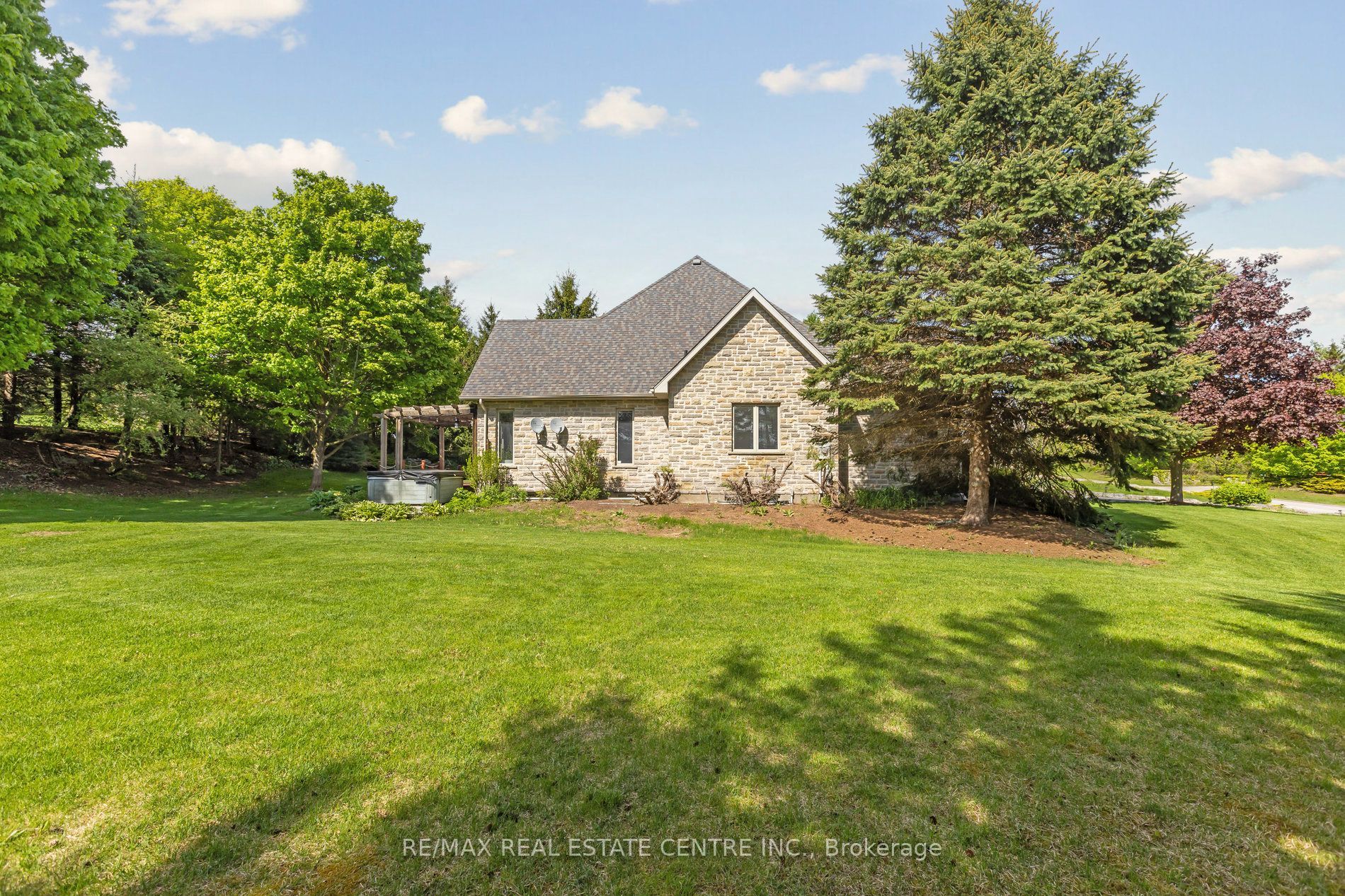 6 Fox Run Road Property Photo 45