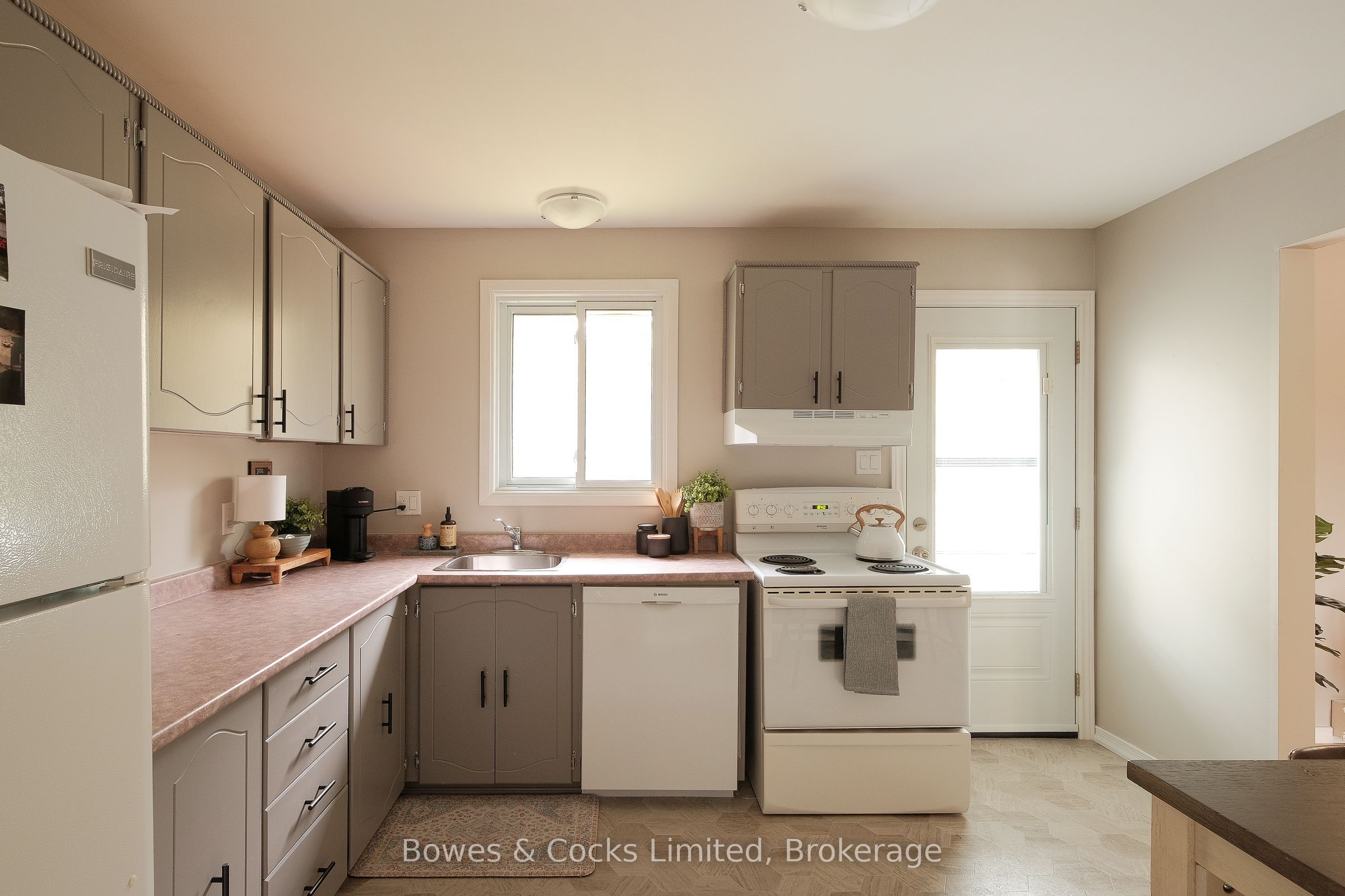 591 Otonabee Drive Property Photo 10