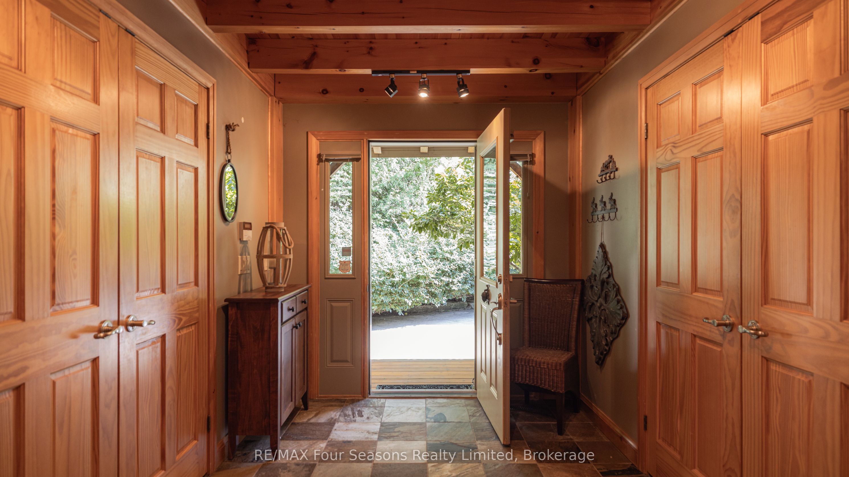 129 Davos Drive Property Photo 8