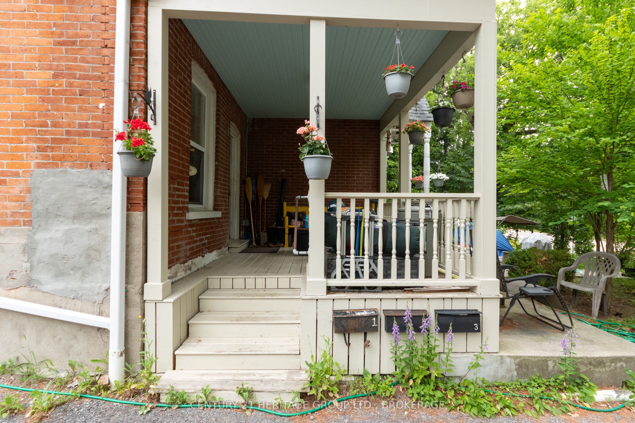 625 King Street W Property Photo 4