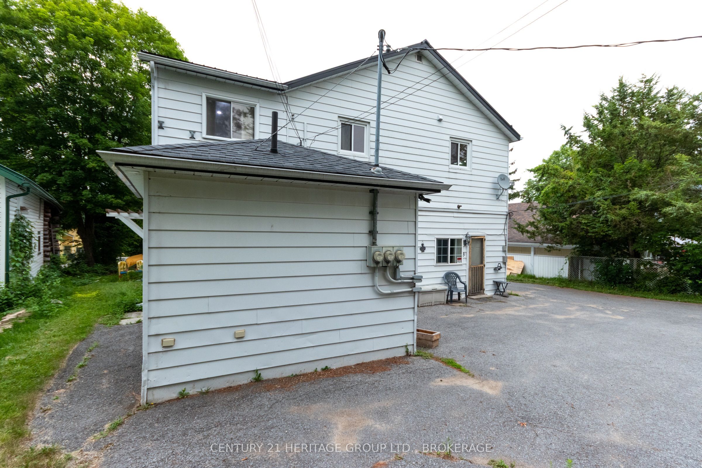 625 King Street W Property Photo 9