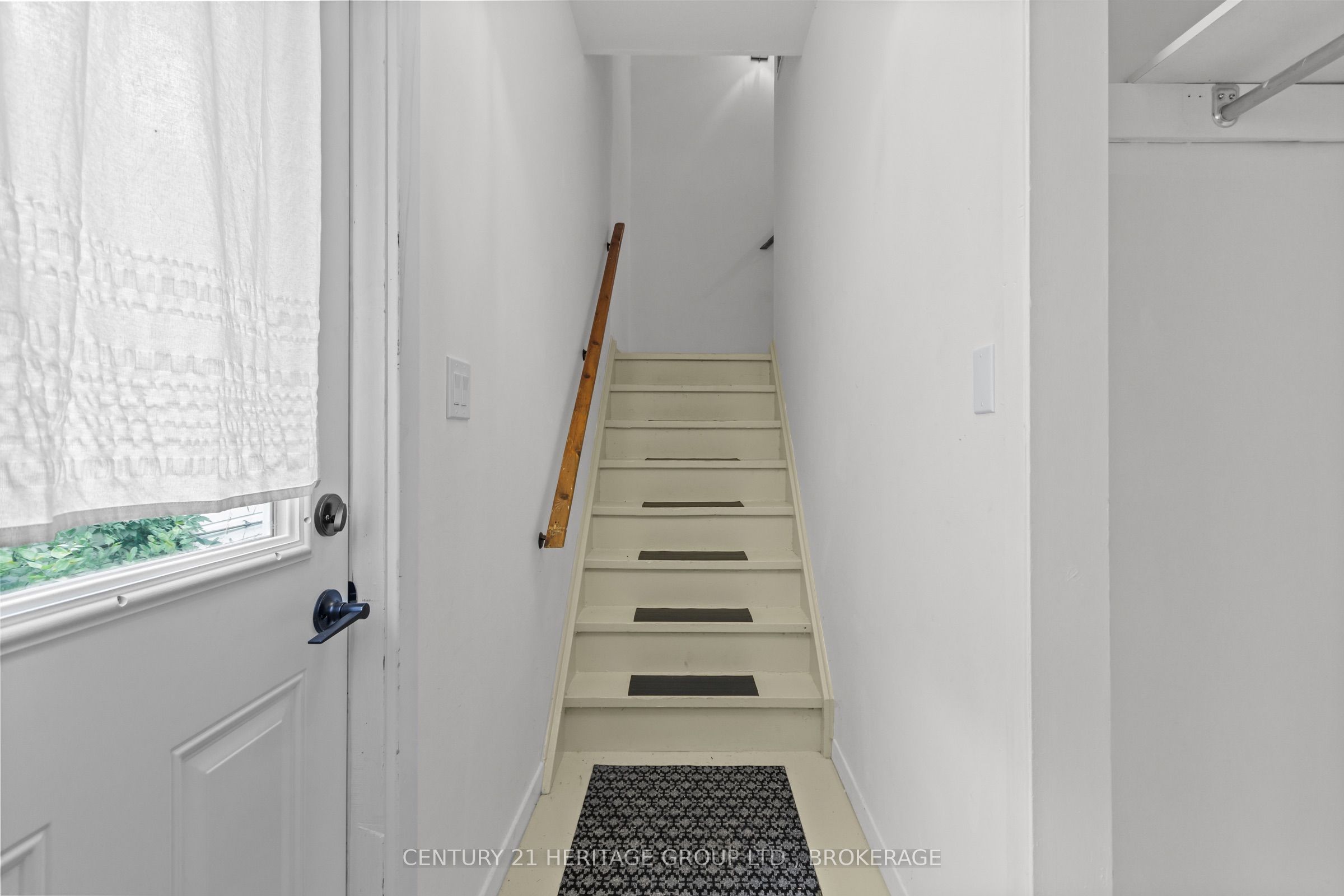 625 King Street W Property Photo 11