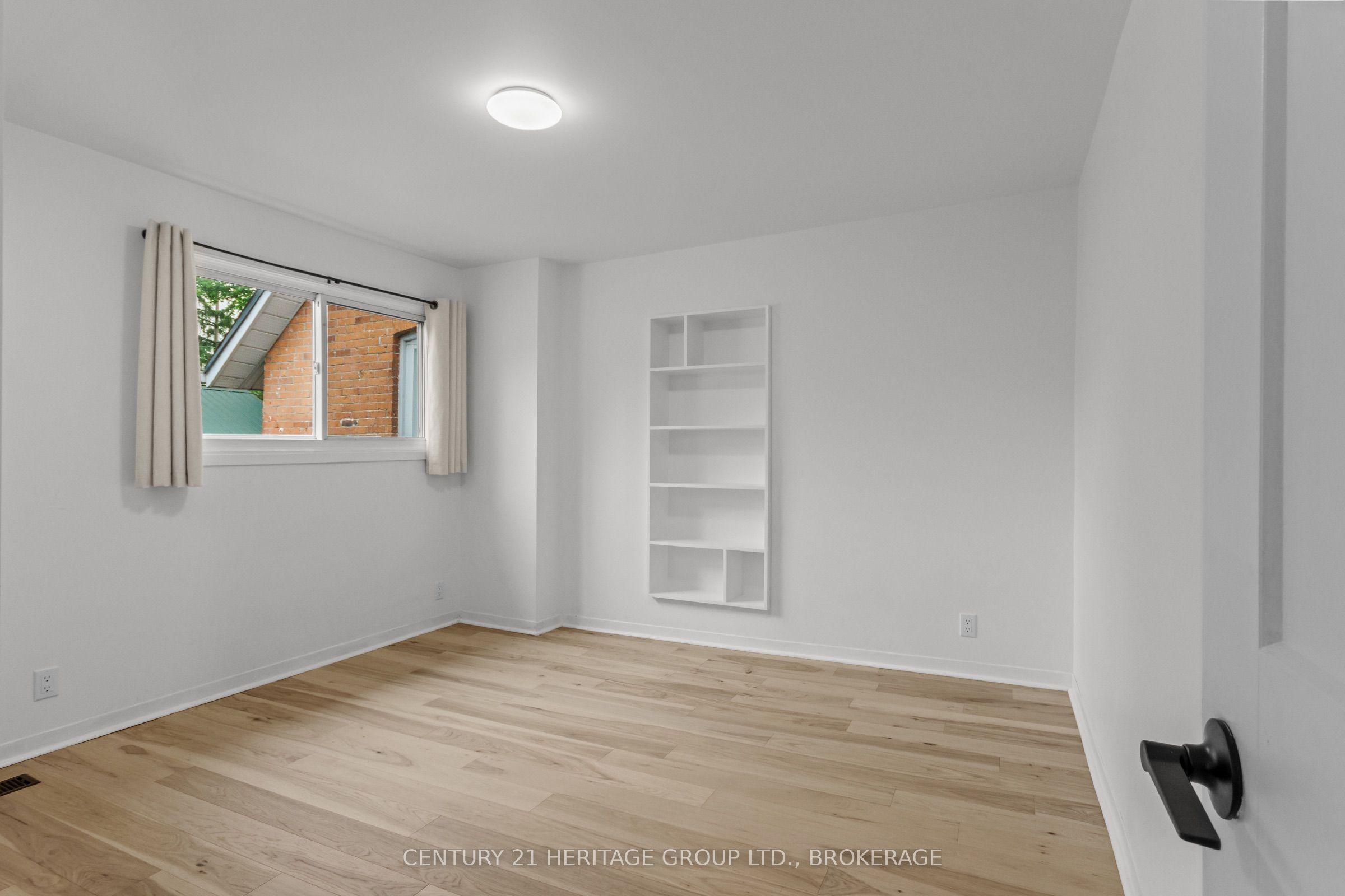 625 King Street W Property Photo 17