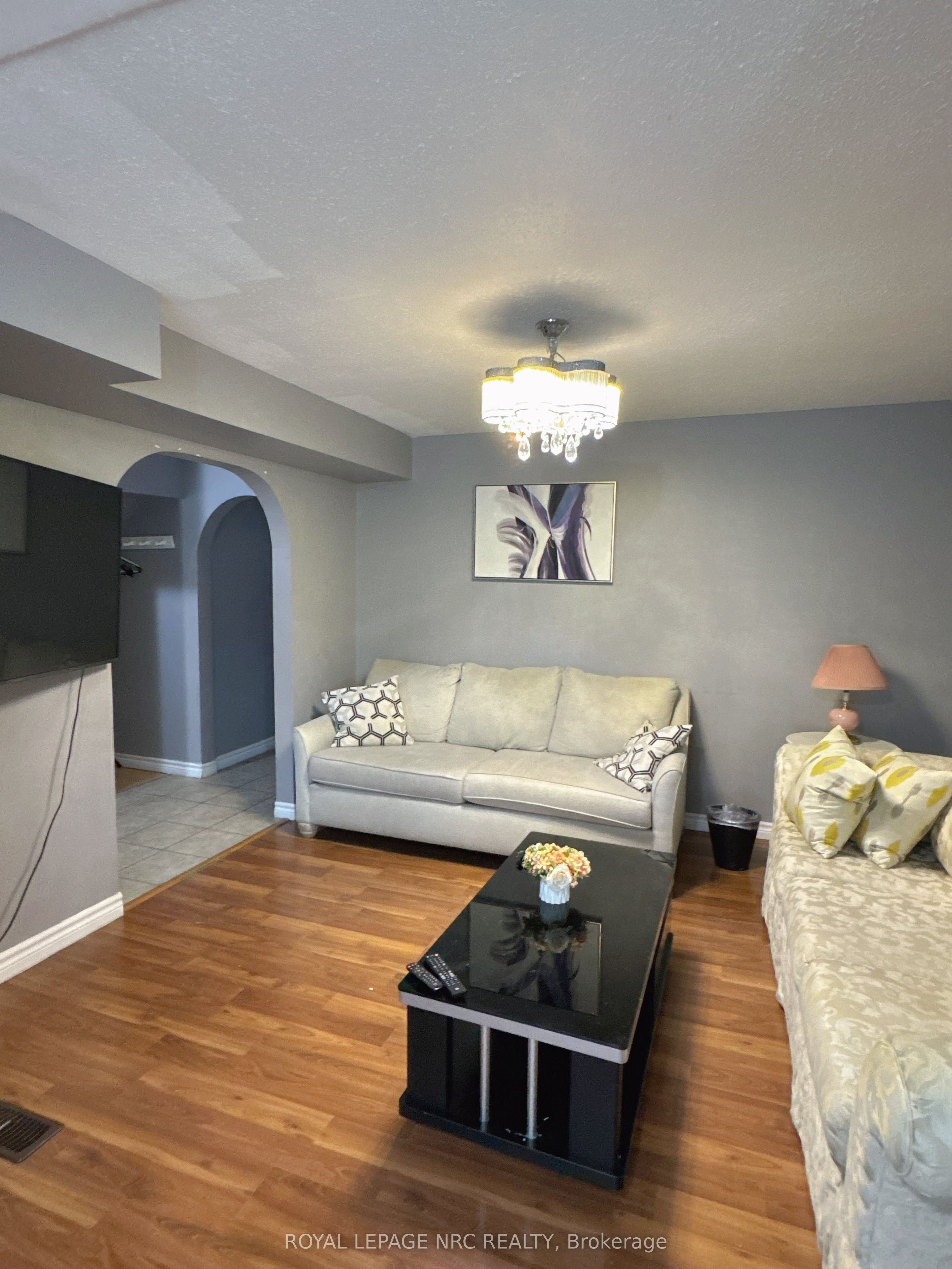 4148 Victoria Avenue Property Photo 5