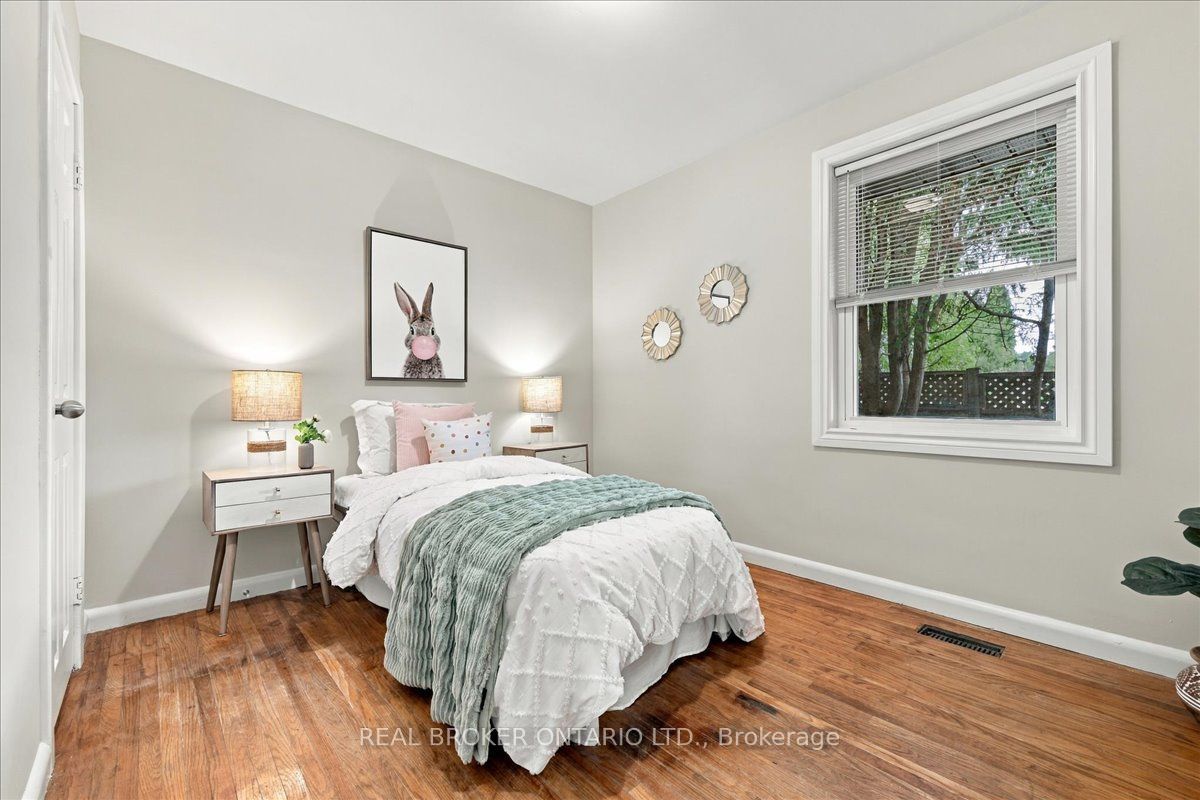 480 Rosseau Road Property Photo 15