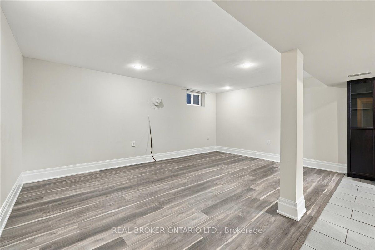 480 Rosseau Road Property Photo 18
