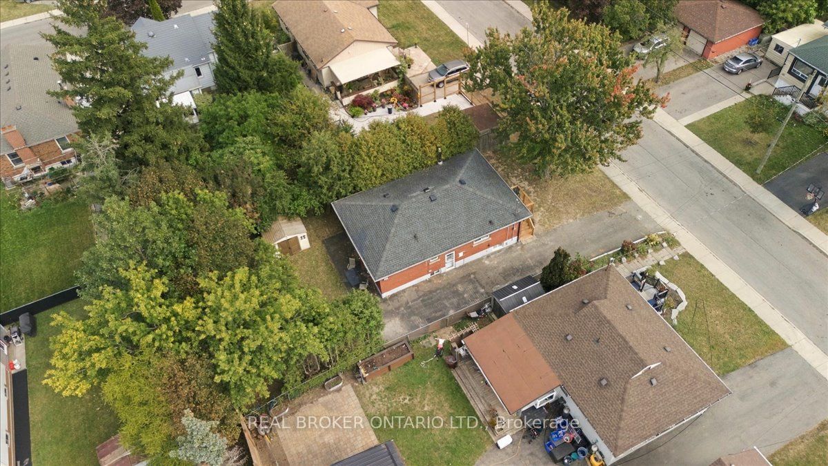 480 Rosseau Road Property Photo 30