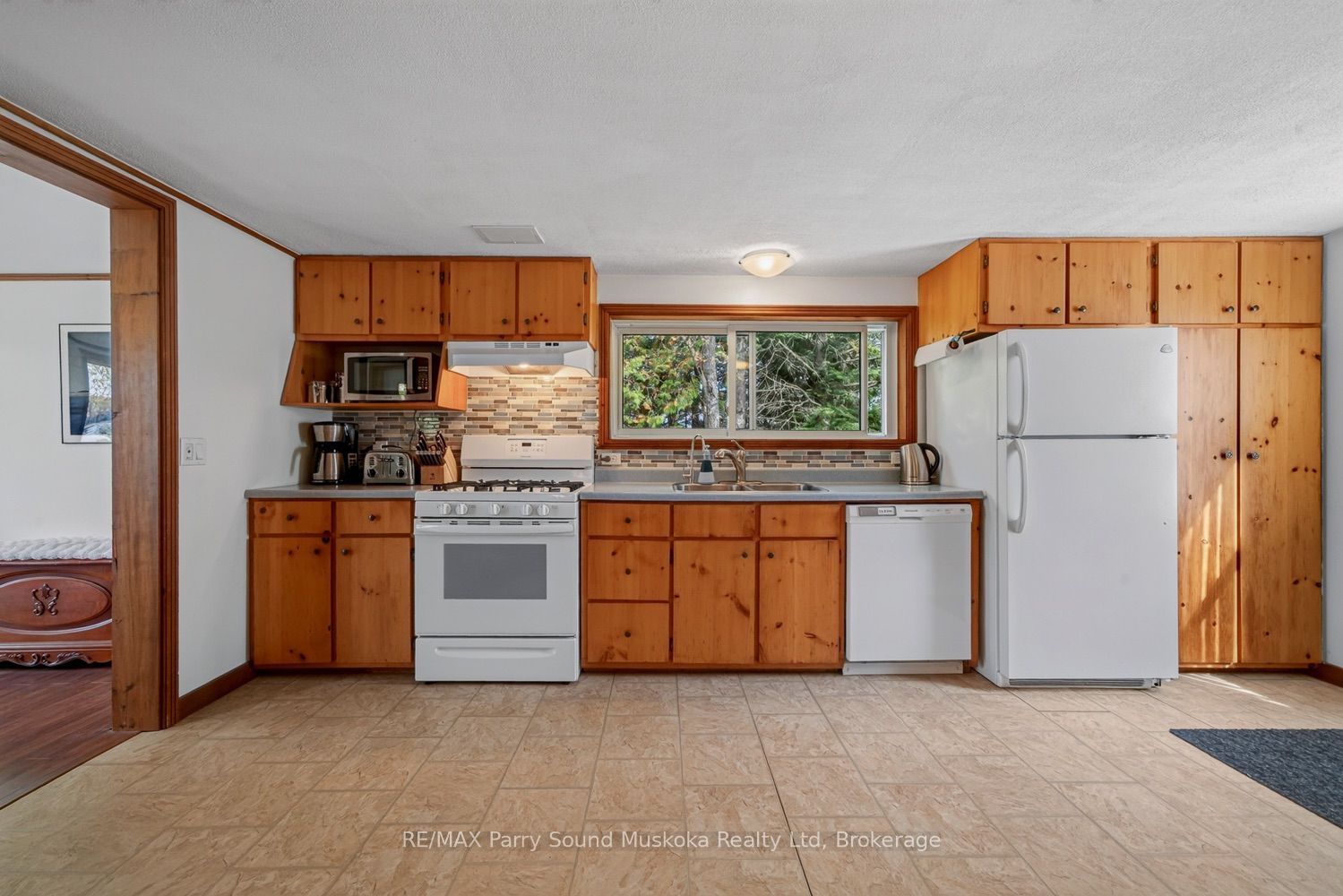 134 Johnston Road Property Photo 7