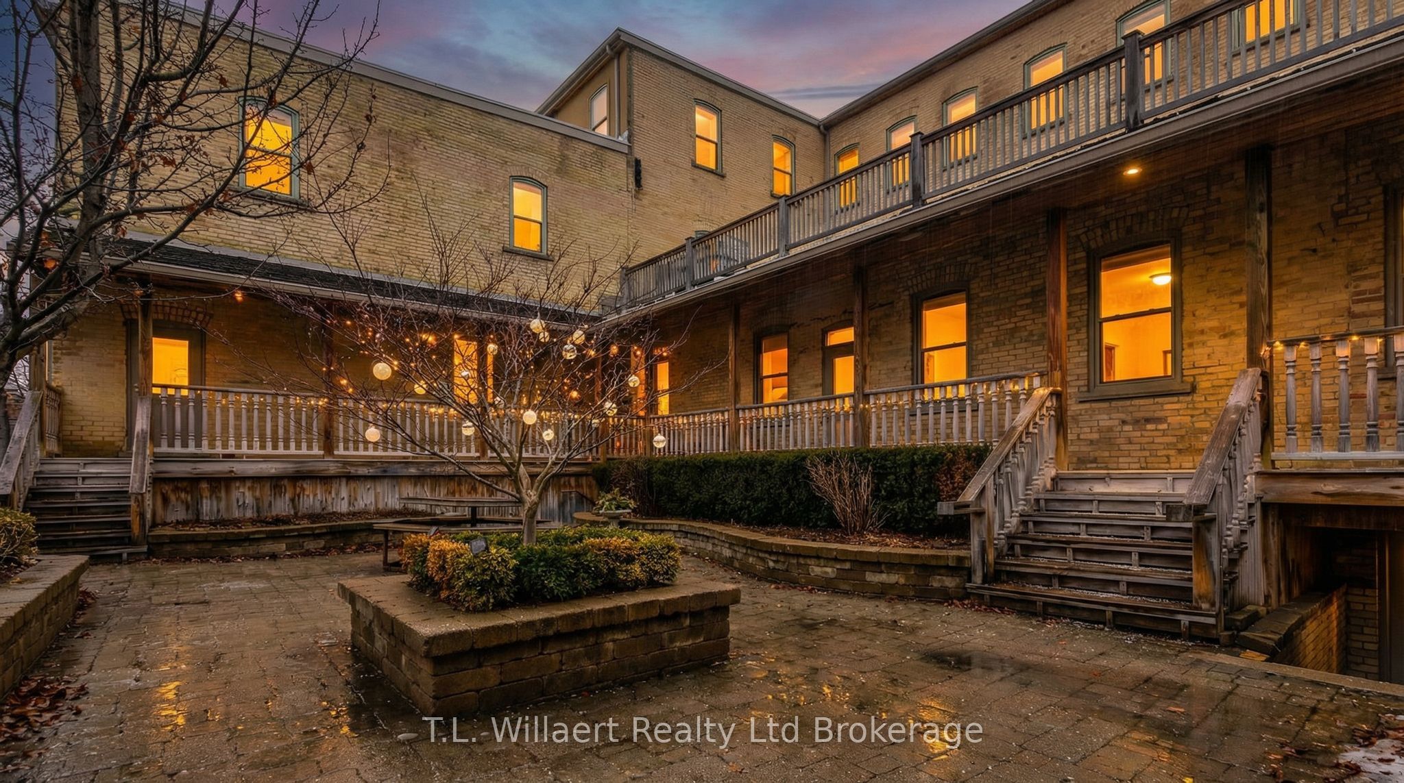 17 Brock Street W 202 Property Photo 6