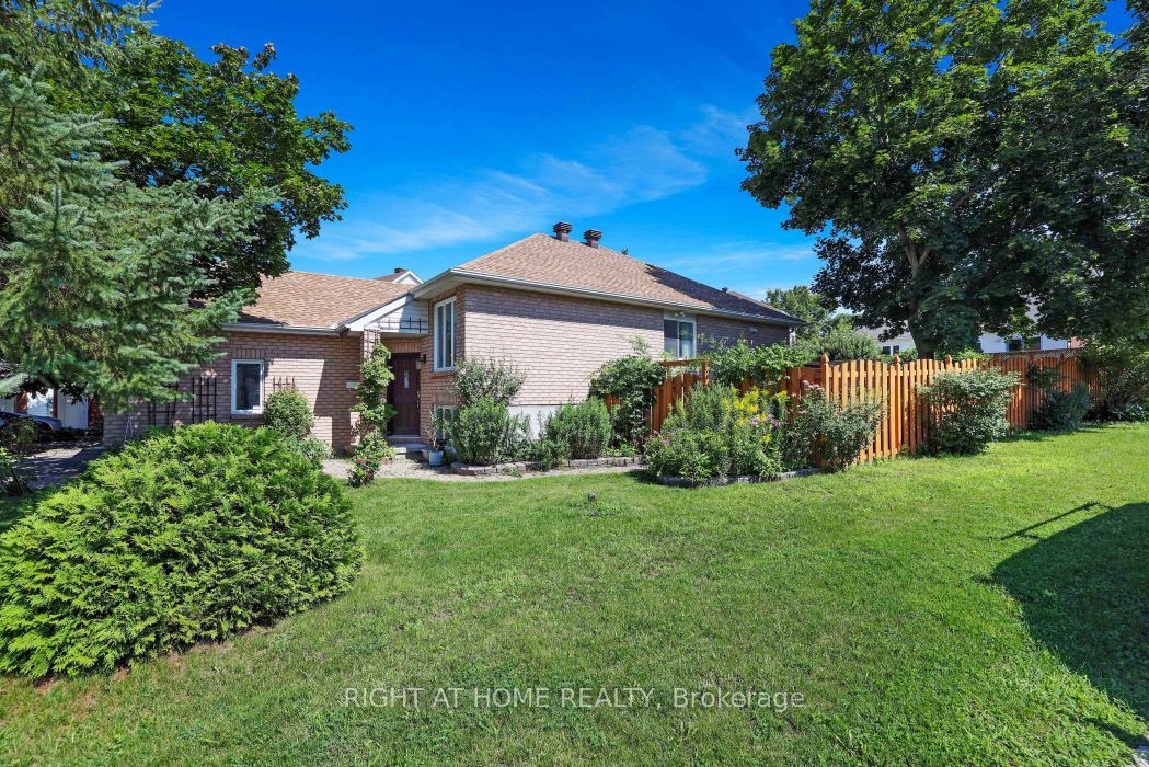 53 Yoho Drive Property Photo 3