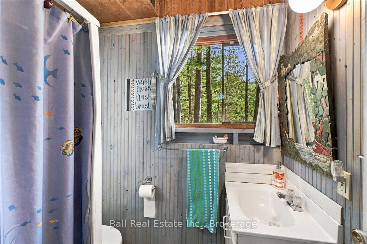 616 Weslemkoon Lake Property Photo 32