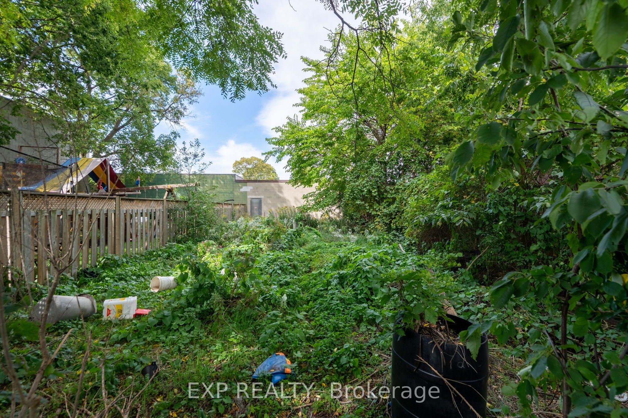 532 Nelson Street Property Photo 8
