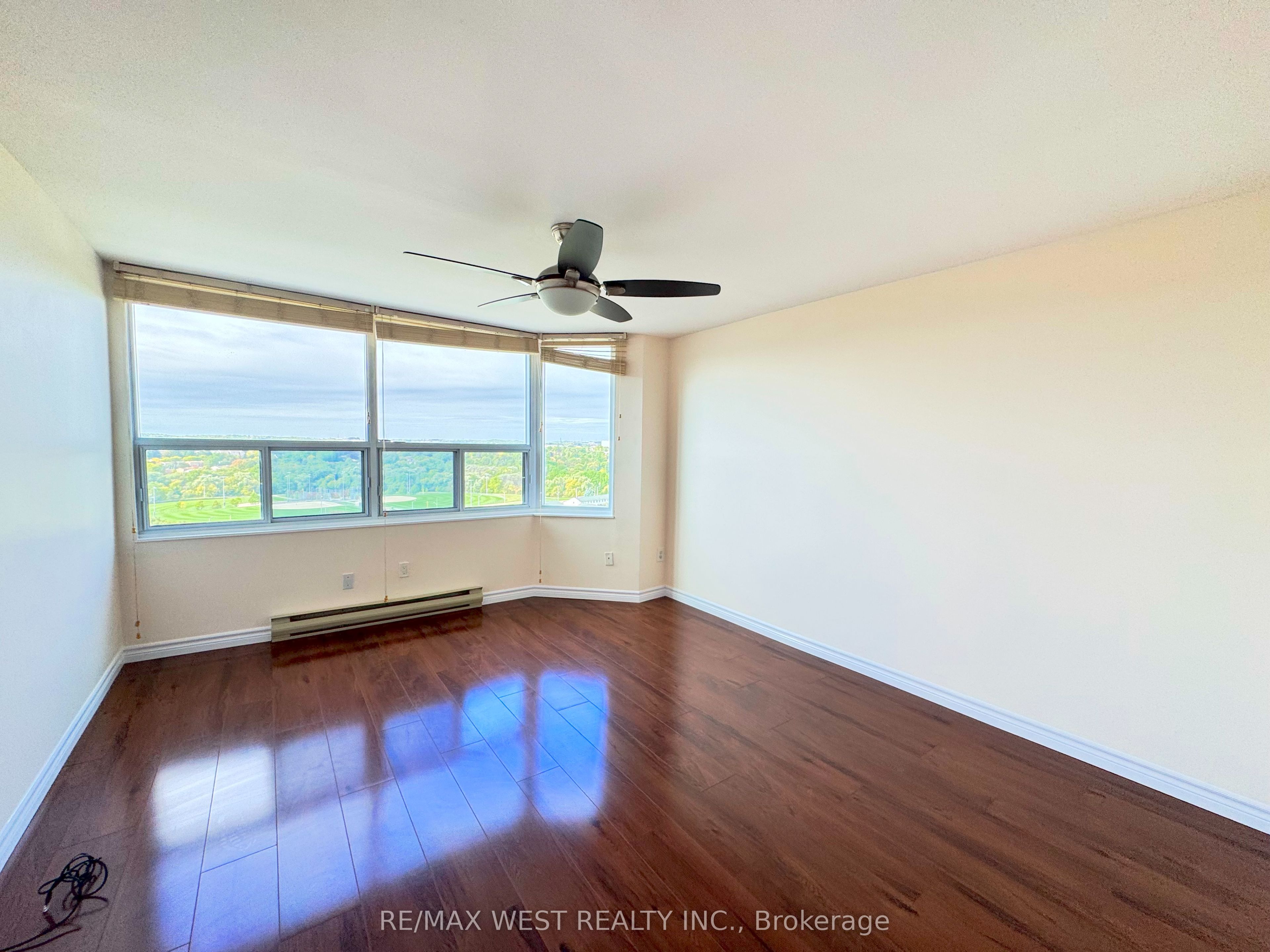55 Green Valley Drive 1506 Property Photo 13