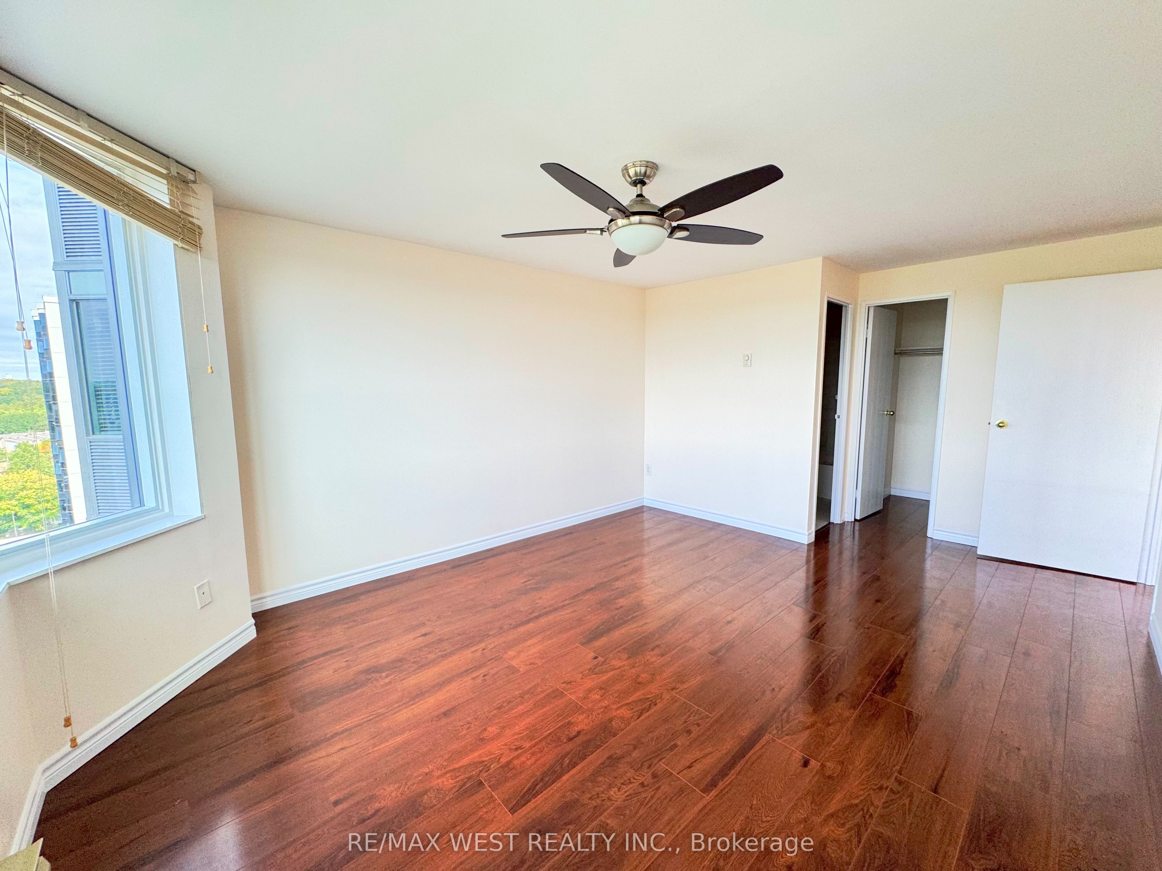 55 Green Valley Drive 1506 Property Photo 16
