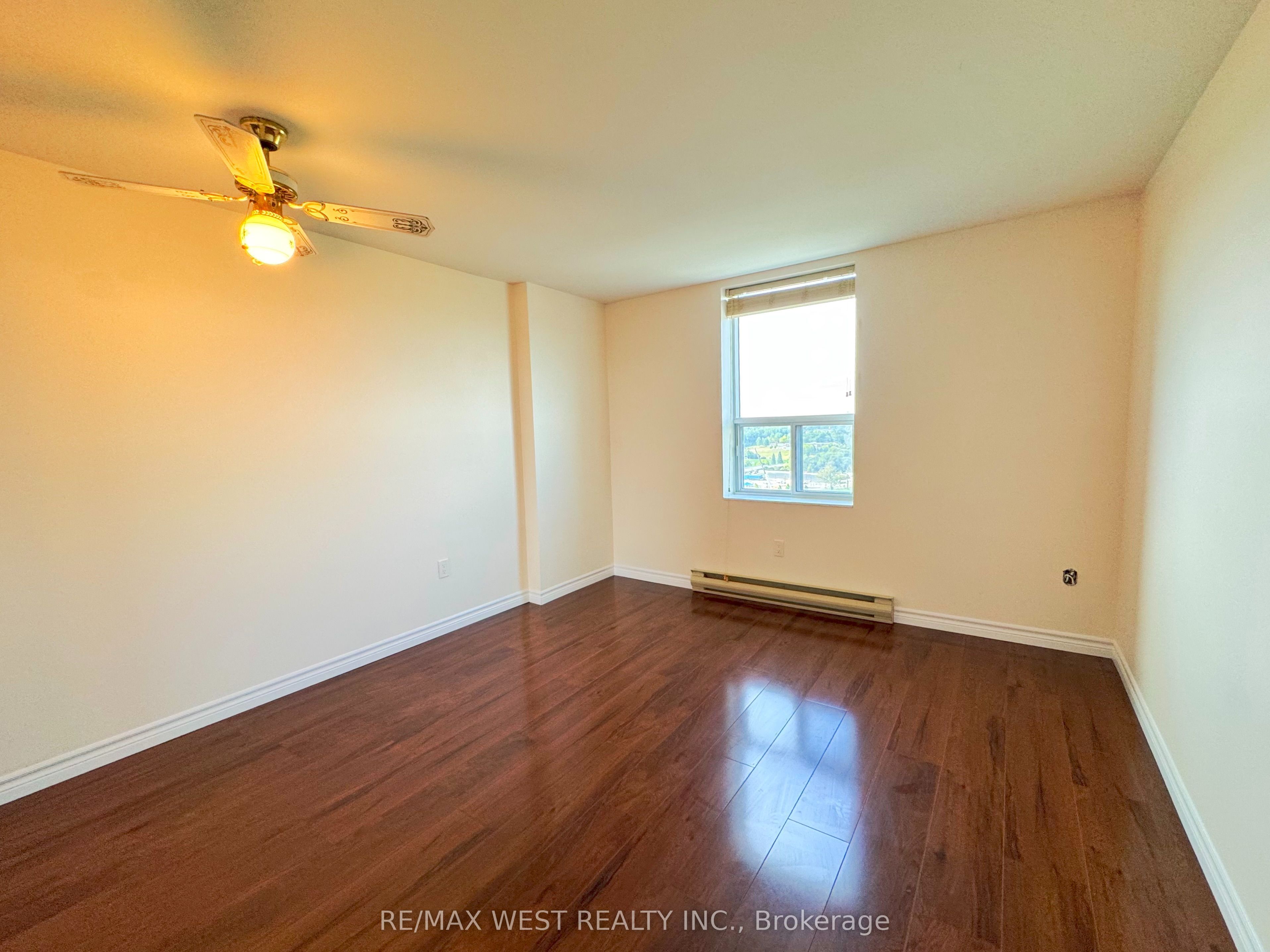 55 Green Valley Drive 1506 Property Photo 21