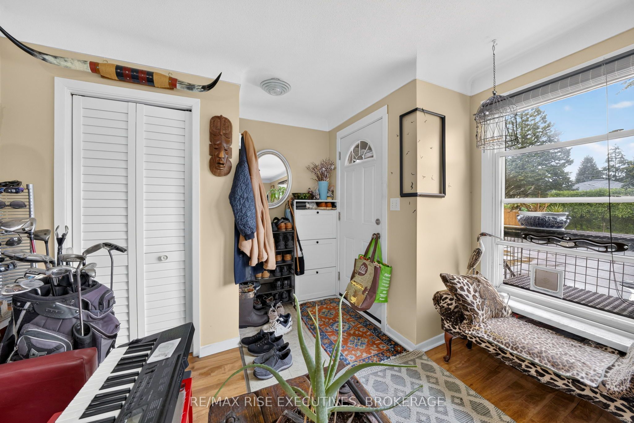 33 Montgomery Boulevard Property Photo 5