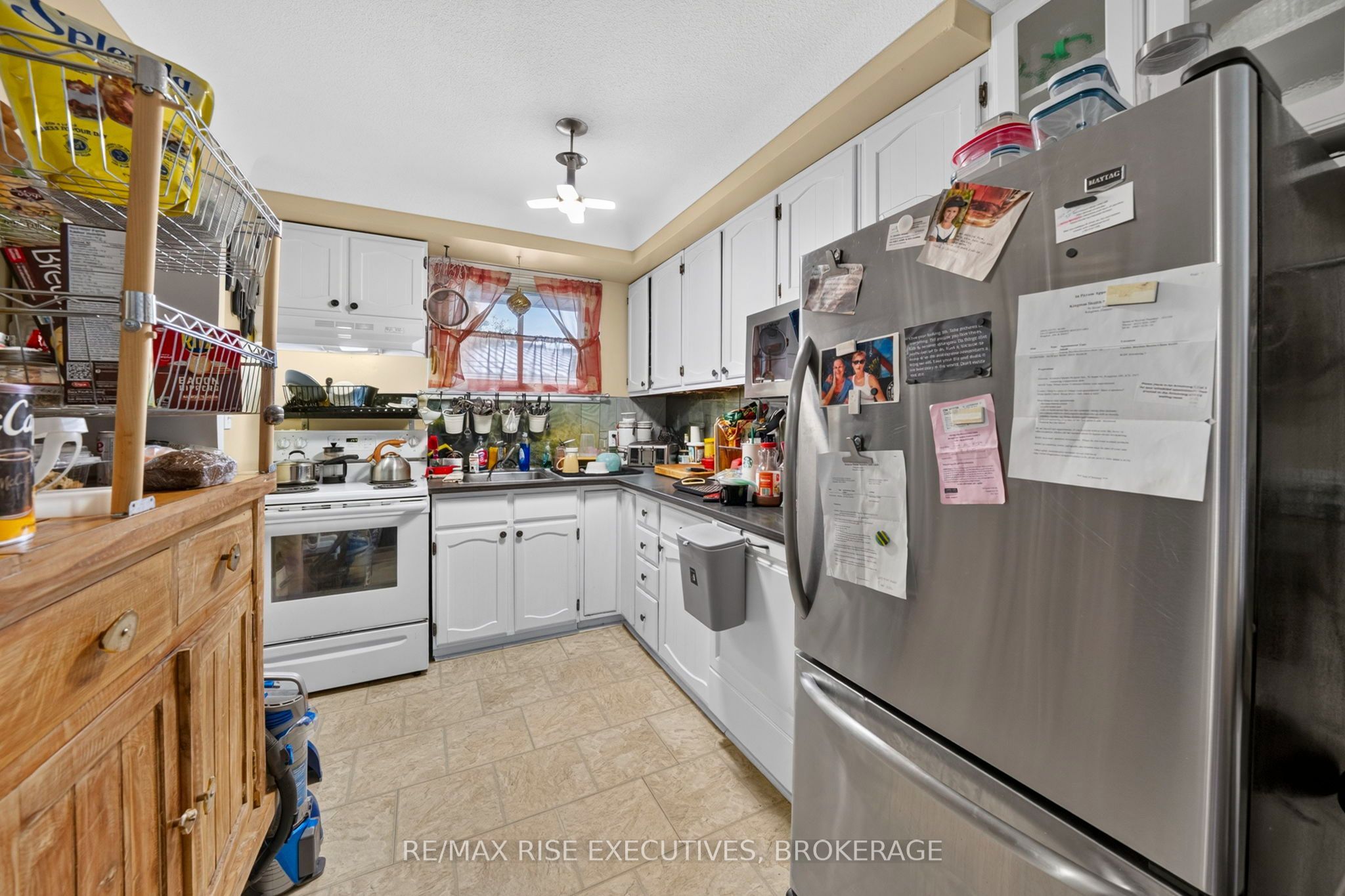 33 Montgomery Boulevard Property Photo 7