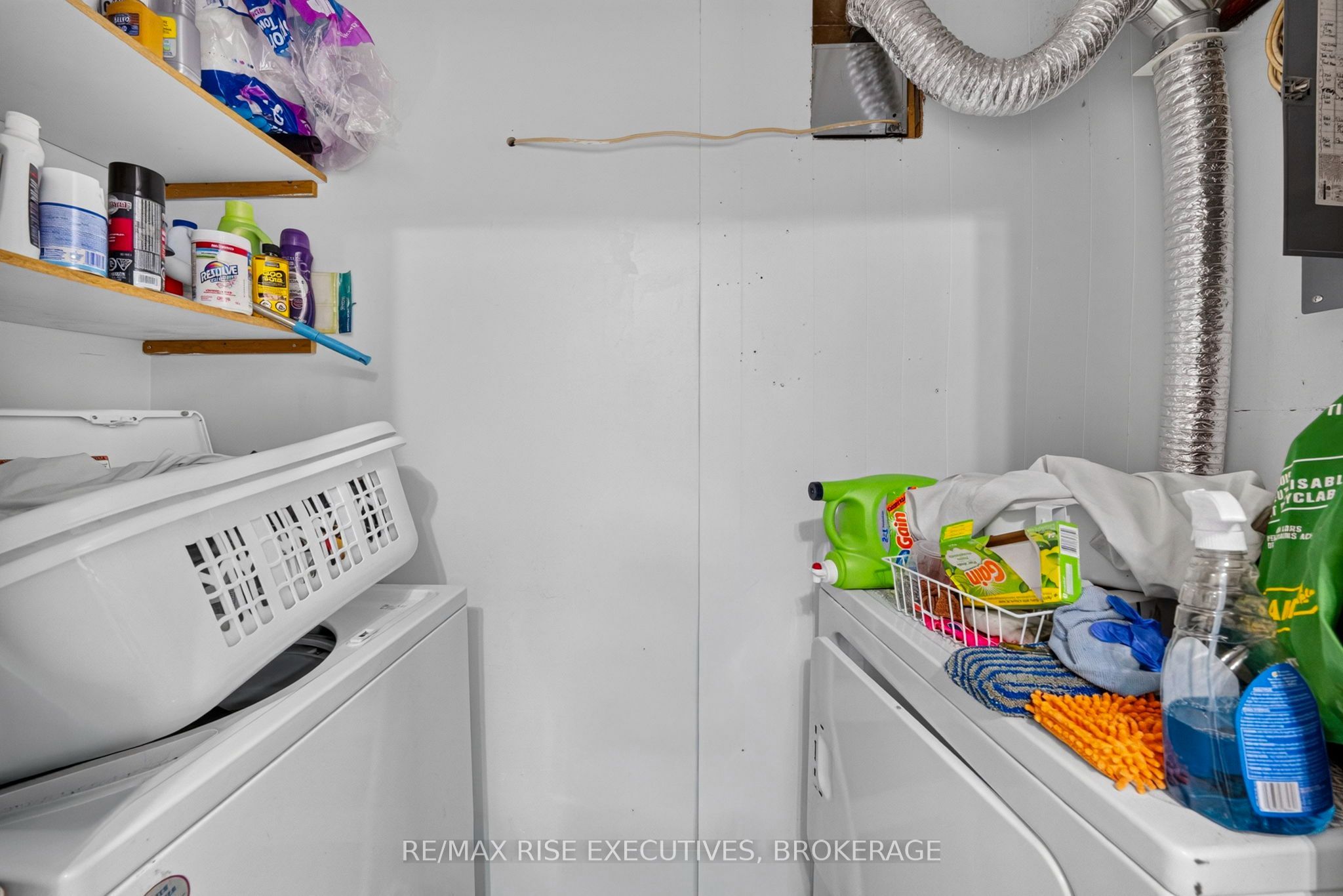 33 Montgomery Boulevard Property Photo 17
