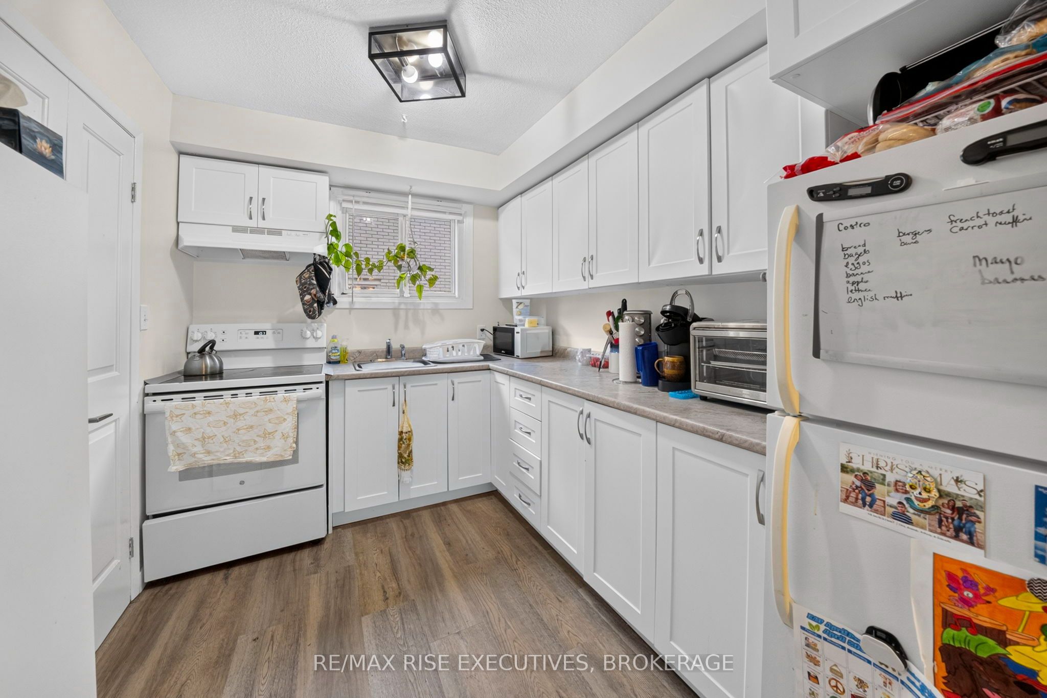 33 Montgomery Boulevard Property Photo 18
