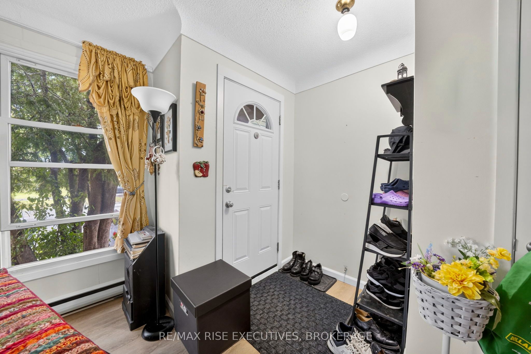 33 Montgomery Boulevard Property Photo 24