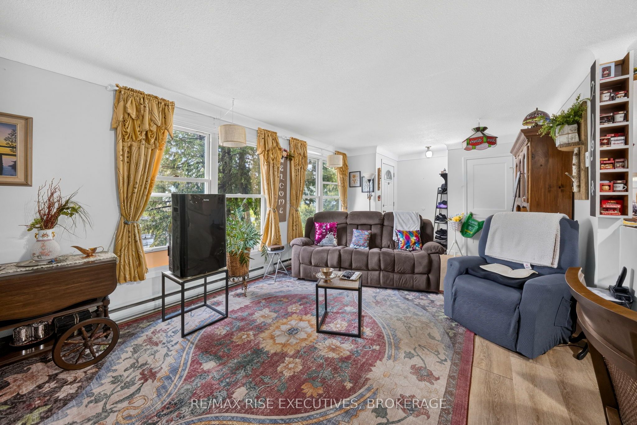 33 Montgomery Boulevard Property Photo 25