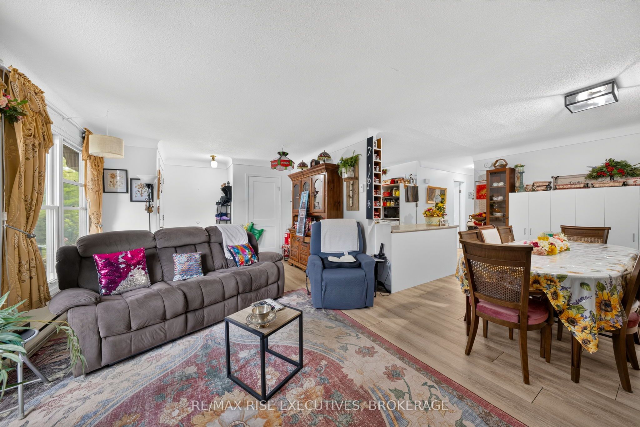 33 Montgomery Boulevard Property Photo 26