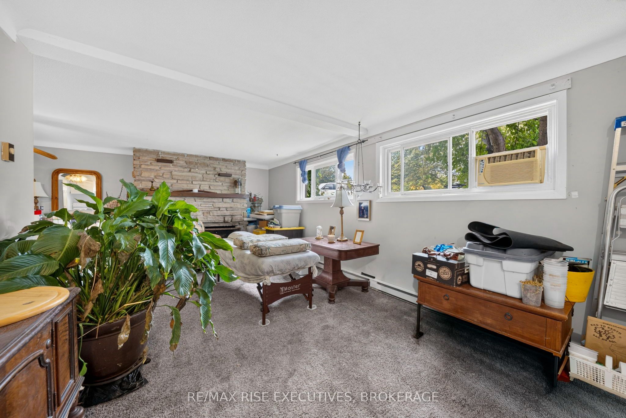 33 Montgomery Boulevard Property Photo 35