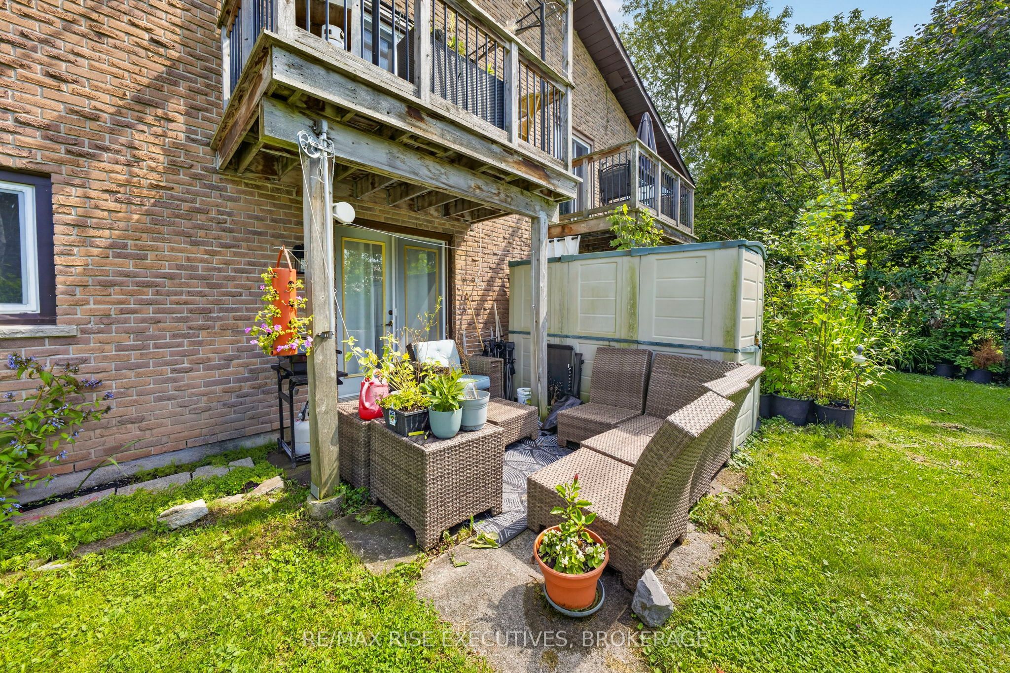 33 Montgomery Boulevard Property Photo 48