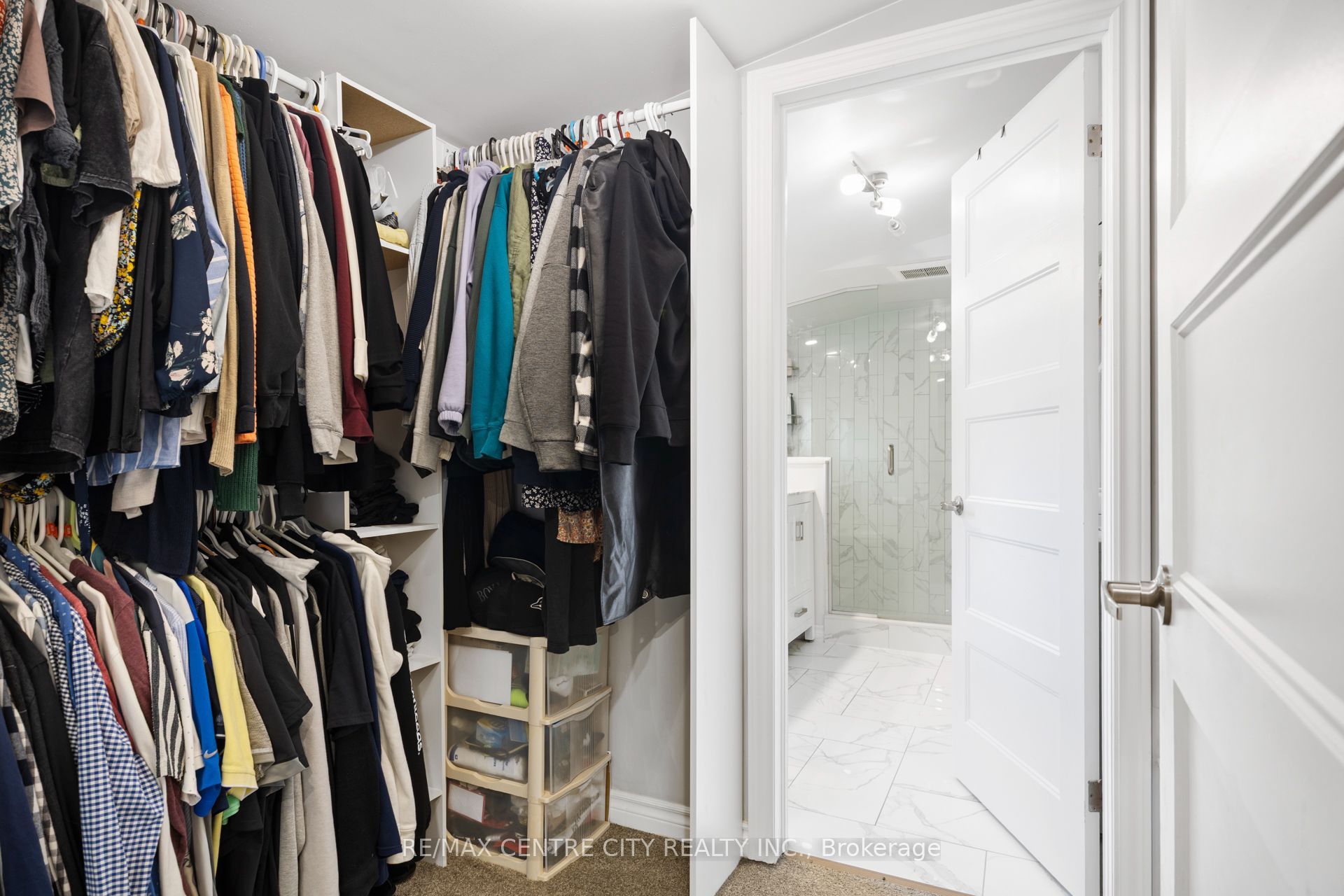 54 Miles Street Property Photo 15