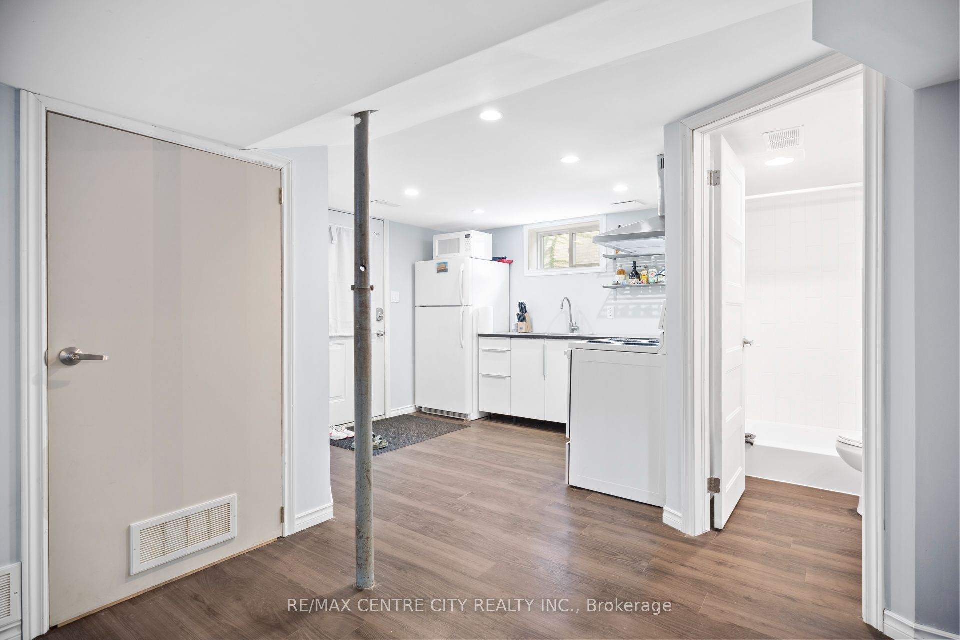 54 Miles Street Property Photo 17