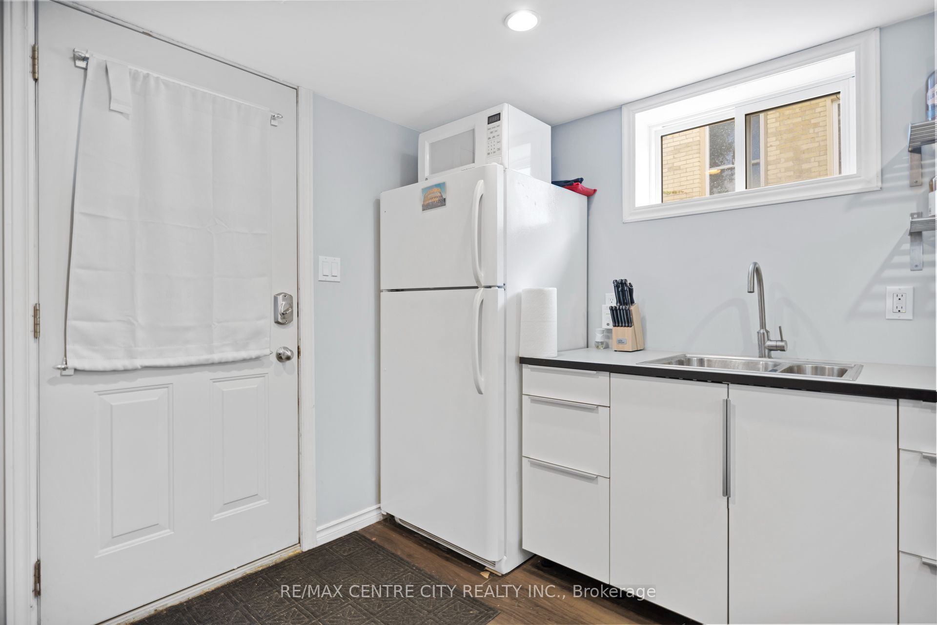 54 Miles Street Property Photo 19