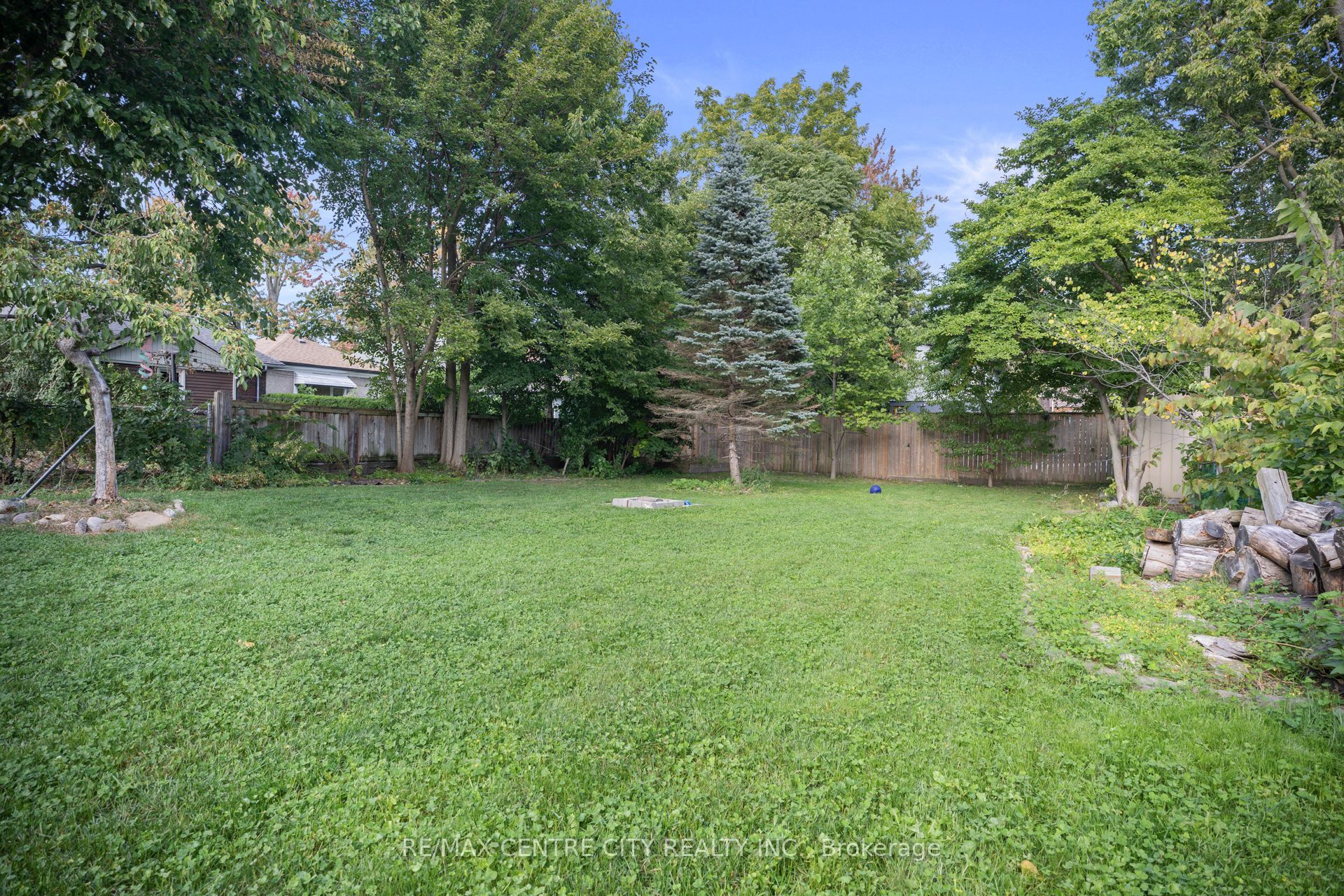 54 Miles Street Property Photo 23