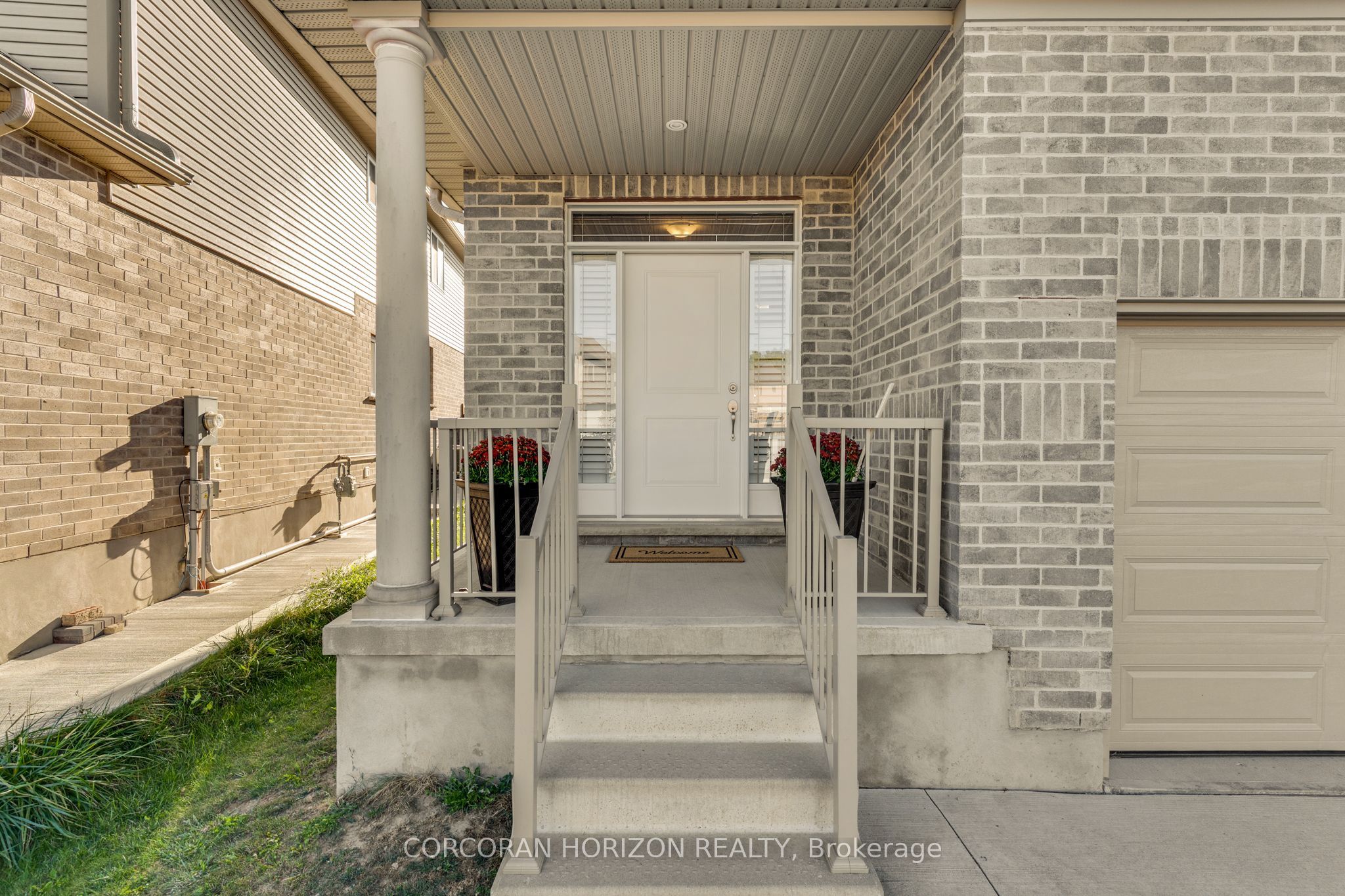 213 Ladyslipper Drive Property Photo 3