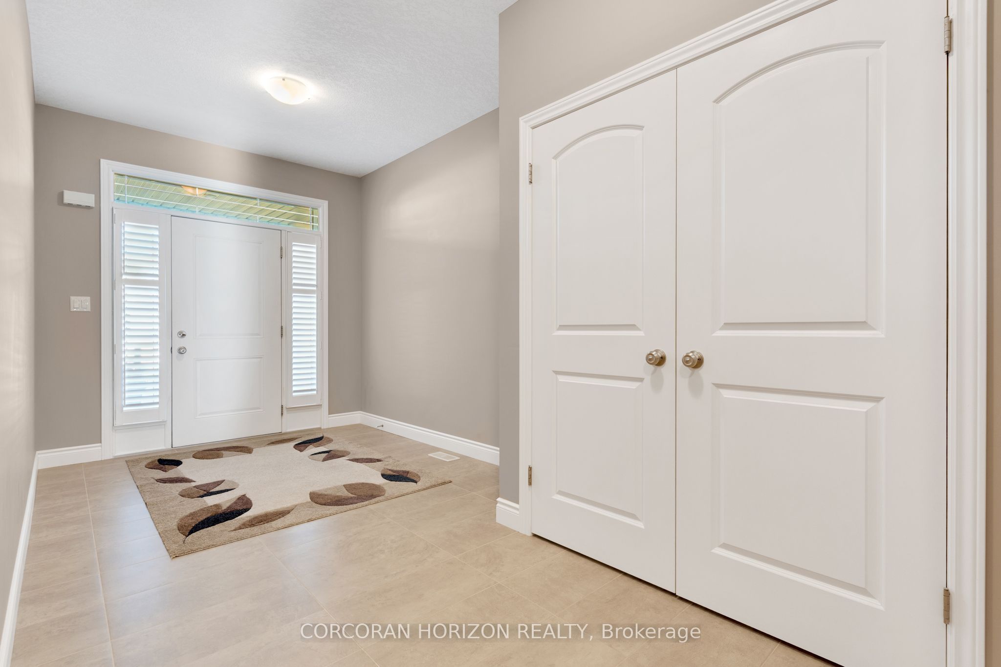 213 Ladyslipper Drive Property Photo 4