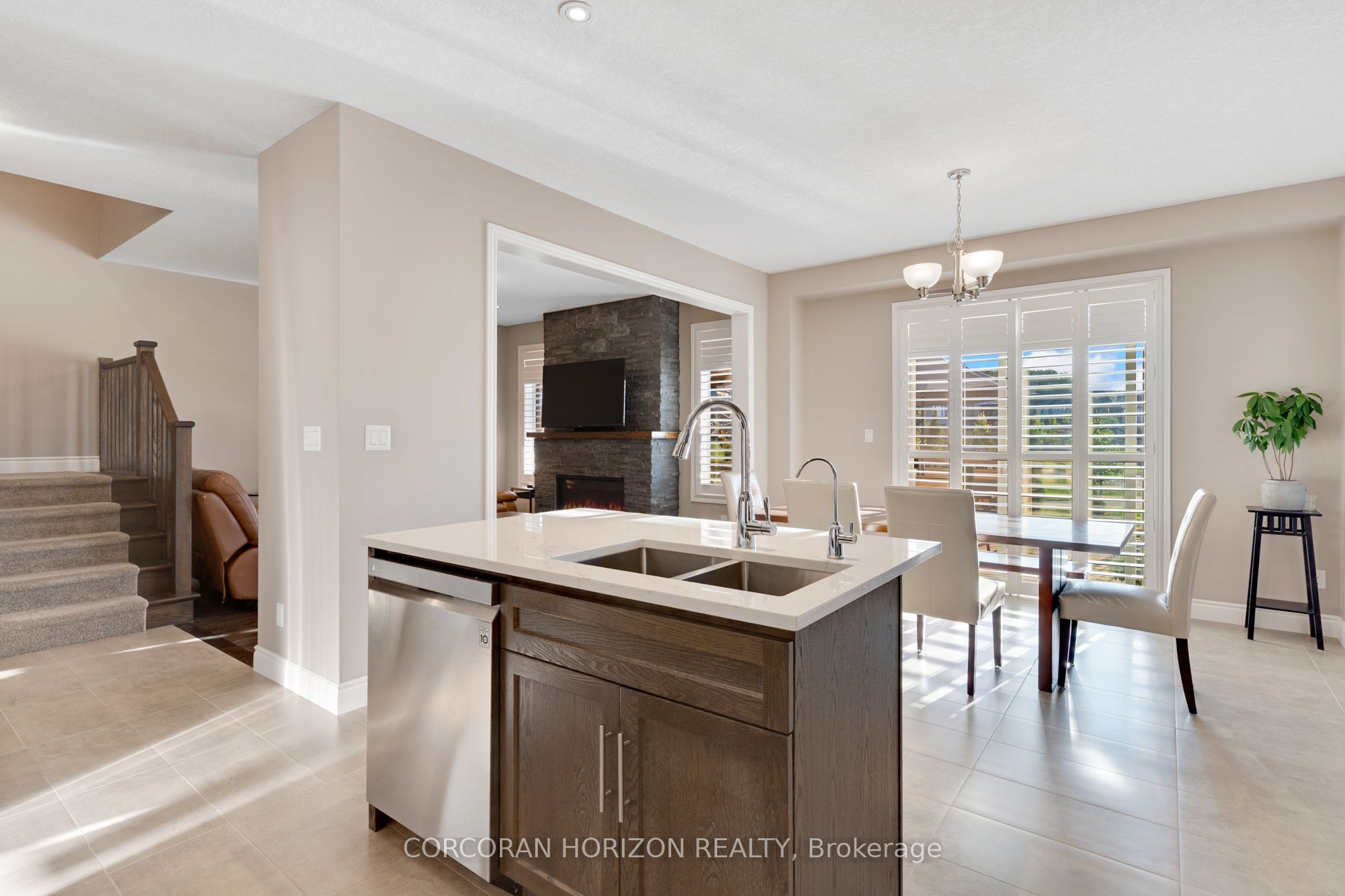 213 Ladyslipper Drive Property Photo 23